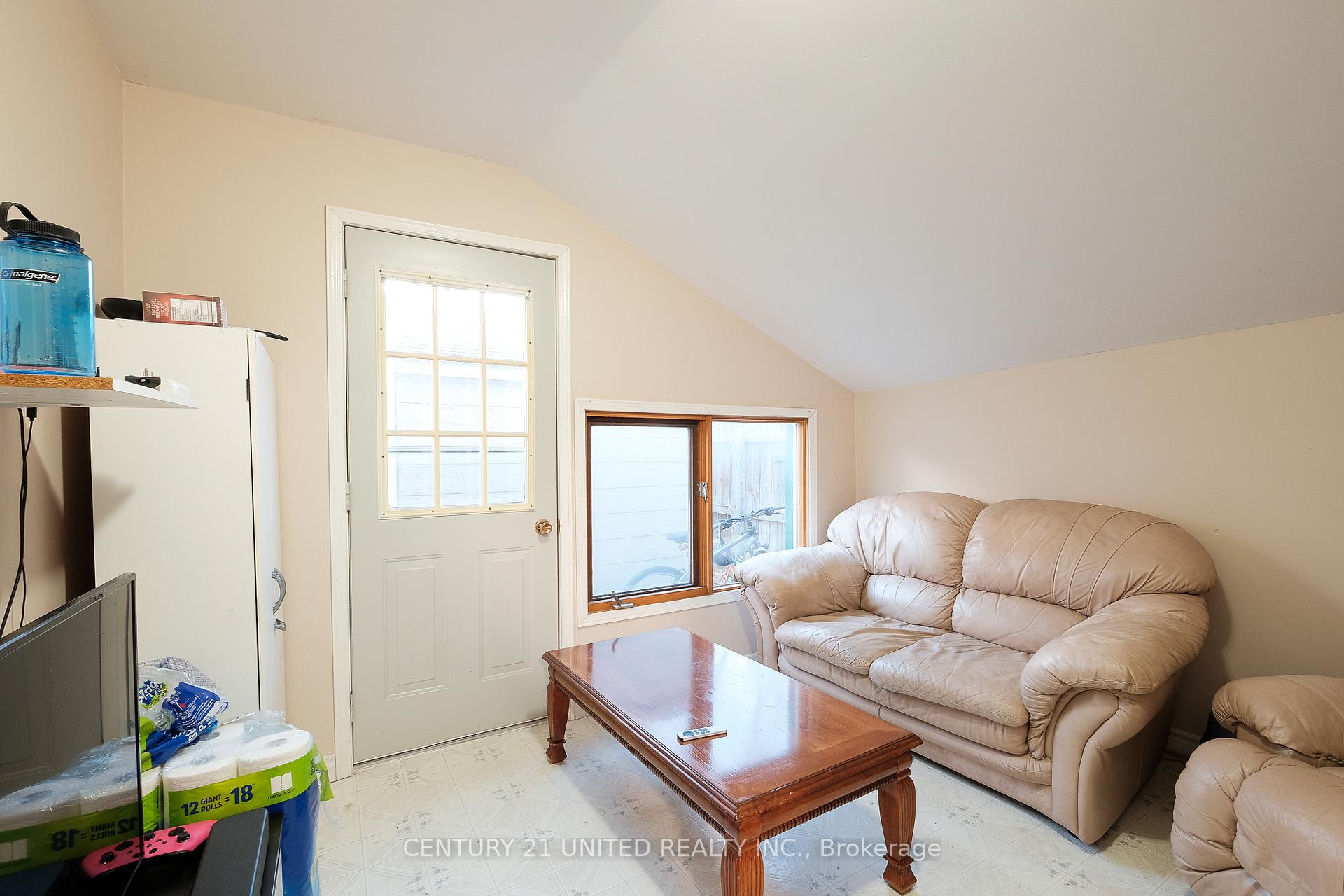 Photo 13 of 593 Harvey Street, Peterborough, Town Ward 3 — HOMEH