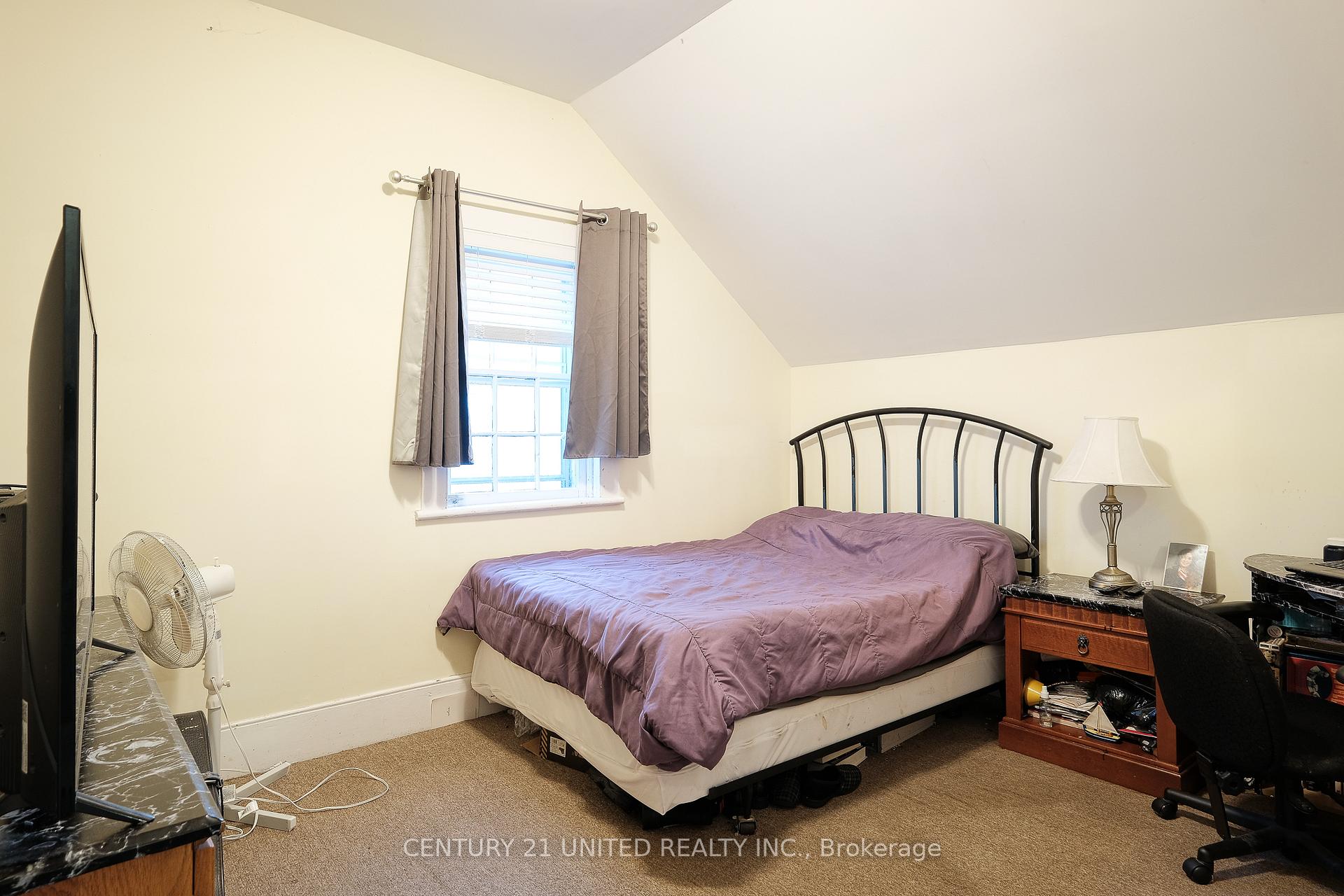 Photo 17 of 593 Harvey Street, Peterborough, Town Ward 3 — HOMEH