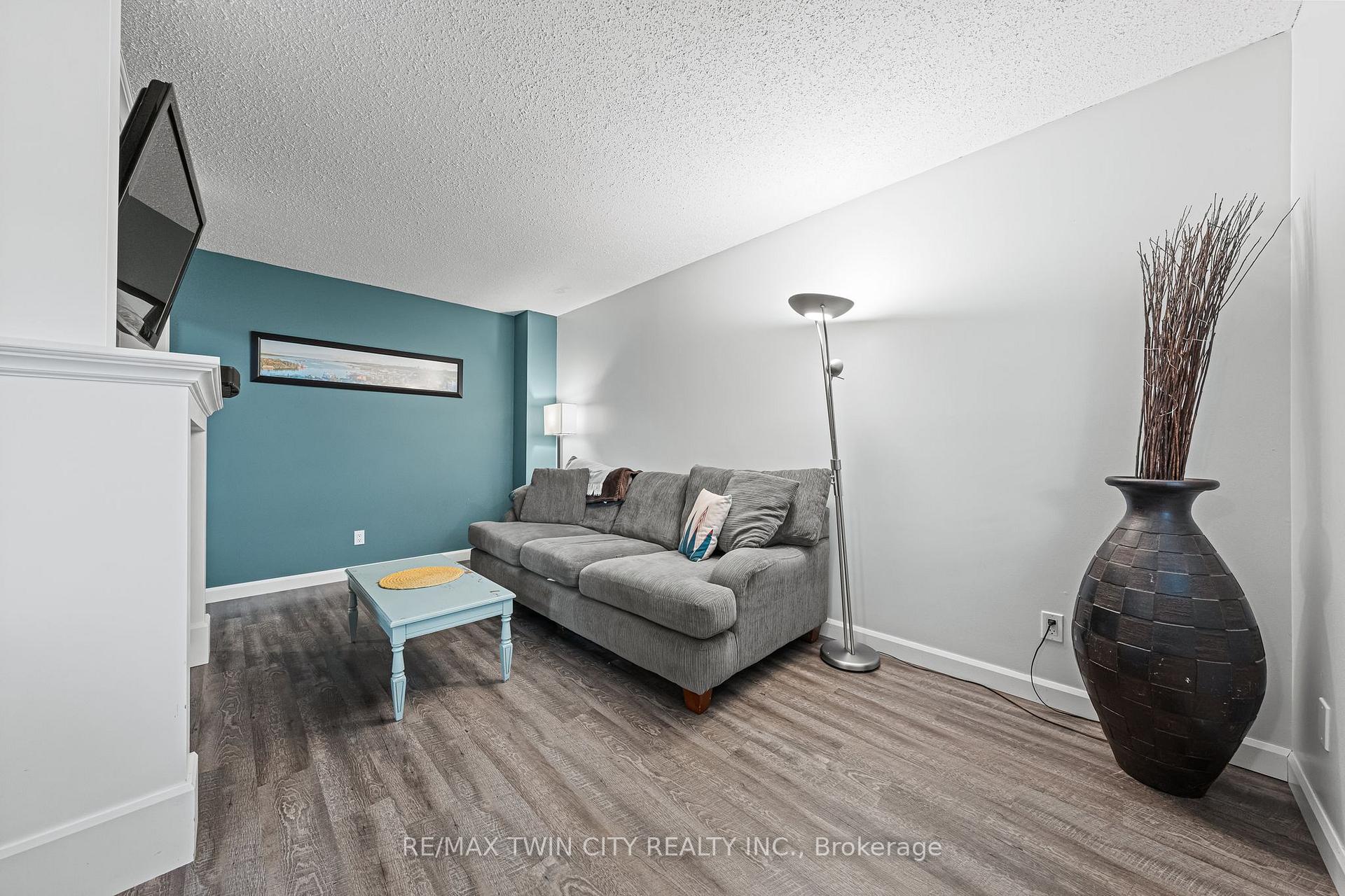 Photo 10 of 21 Graystone Court, Brant, Paris — HOMEH