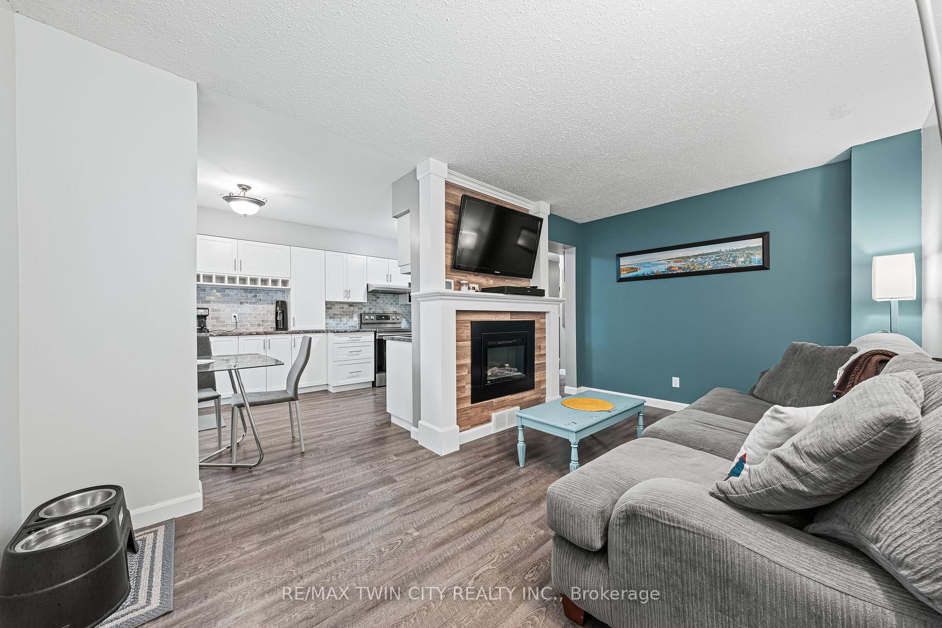 Photo 14 of 21 Graystone Court, Brant, Paris — HOMEH