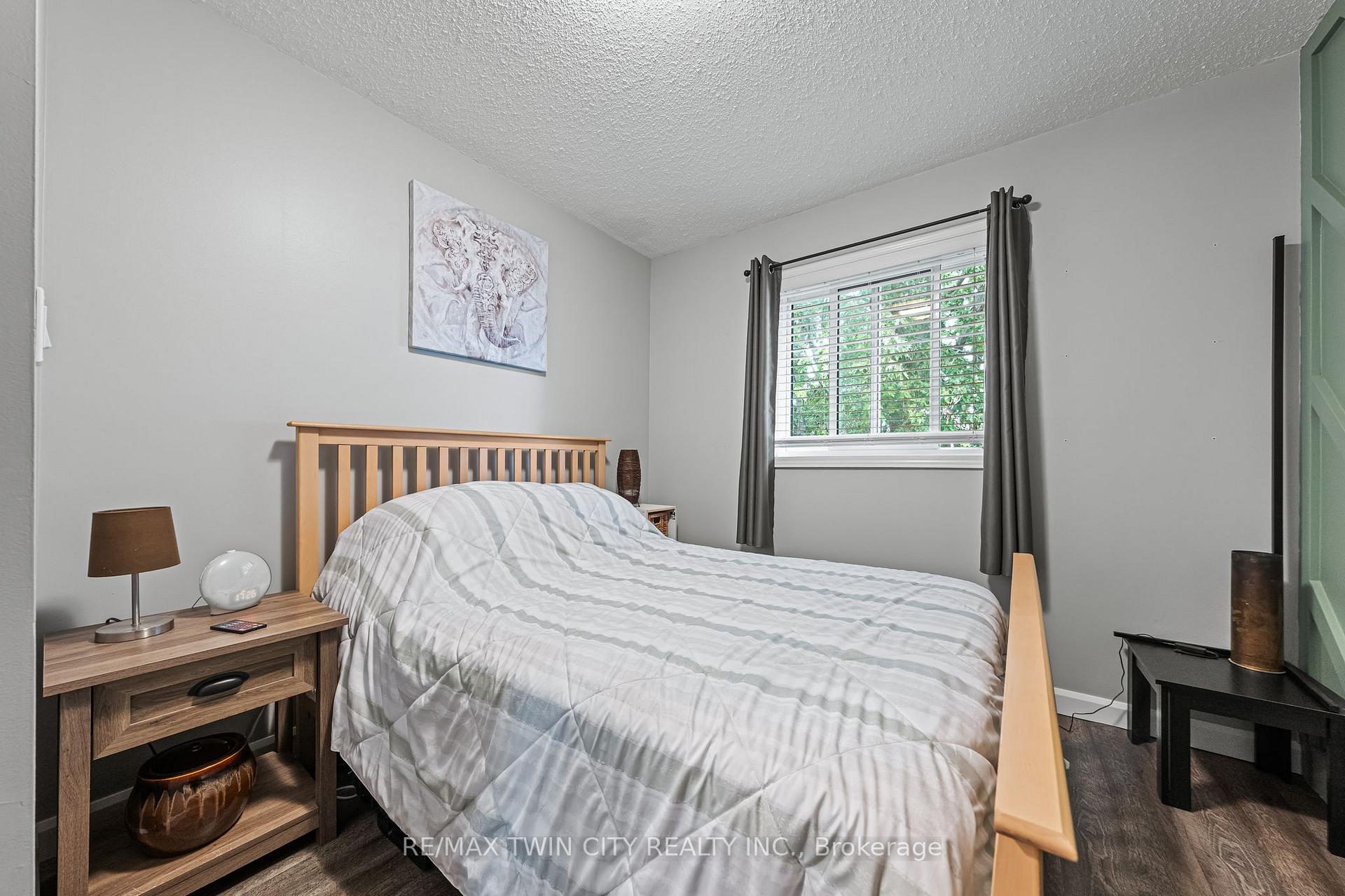 Photo 19 of 21 Graystone Court, Brant, Paris — HOMEH