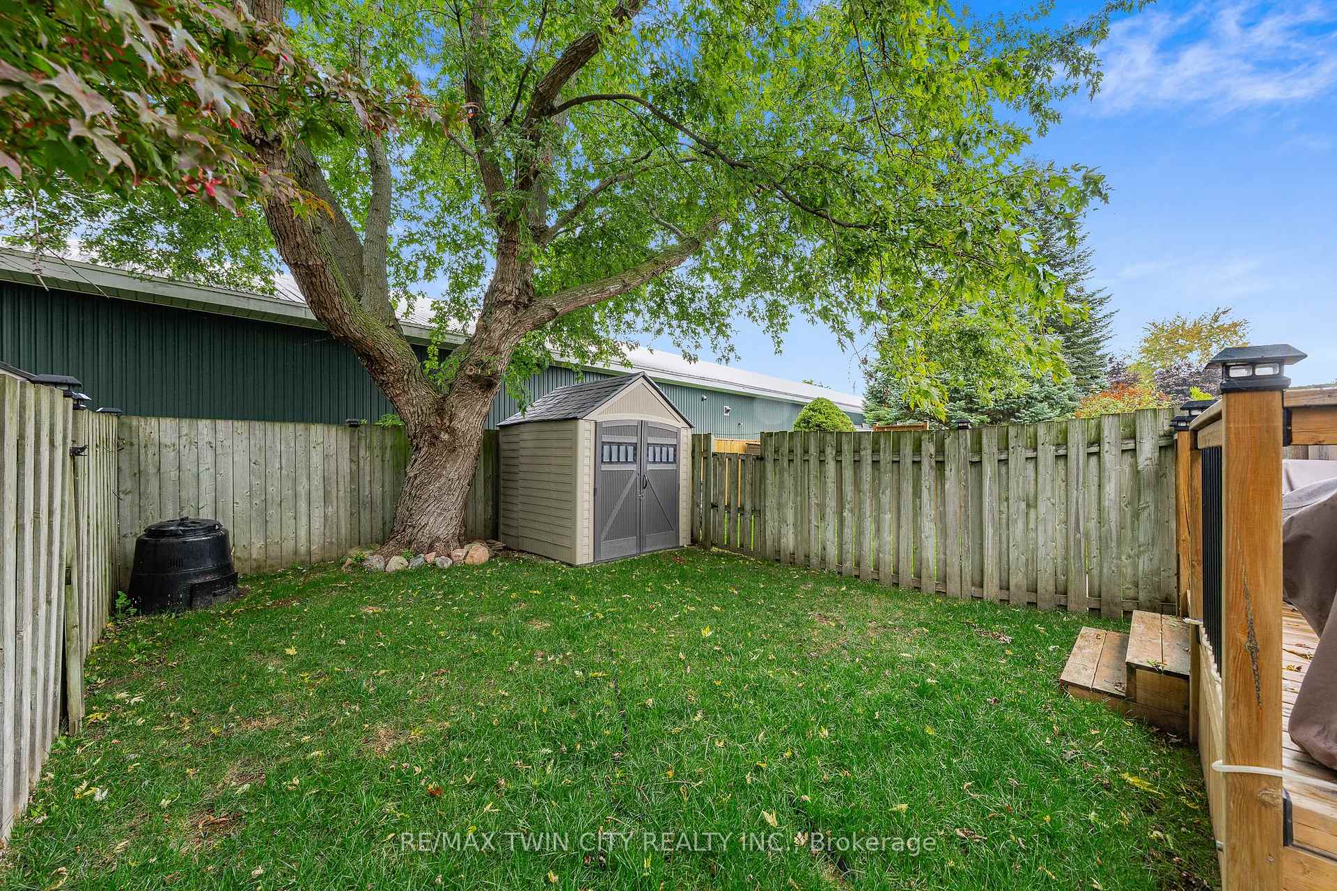Photo 22 of 21 Graystone Court, Brant, Paris — HOMEH