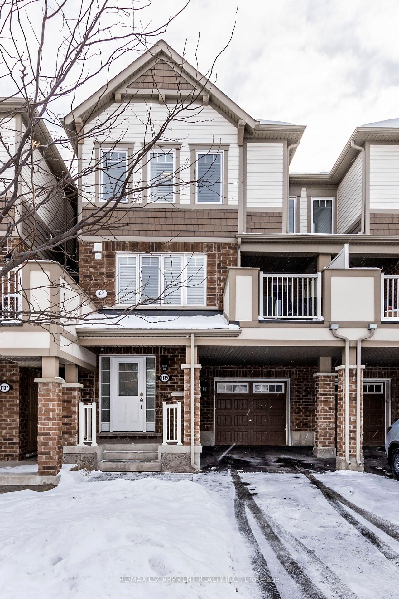 Photo 2 of 1139 Duignan Crescent, Milton, Ford — HOMEH
