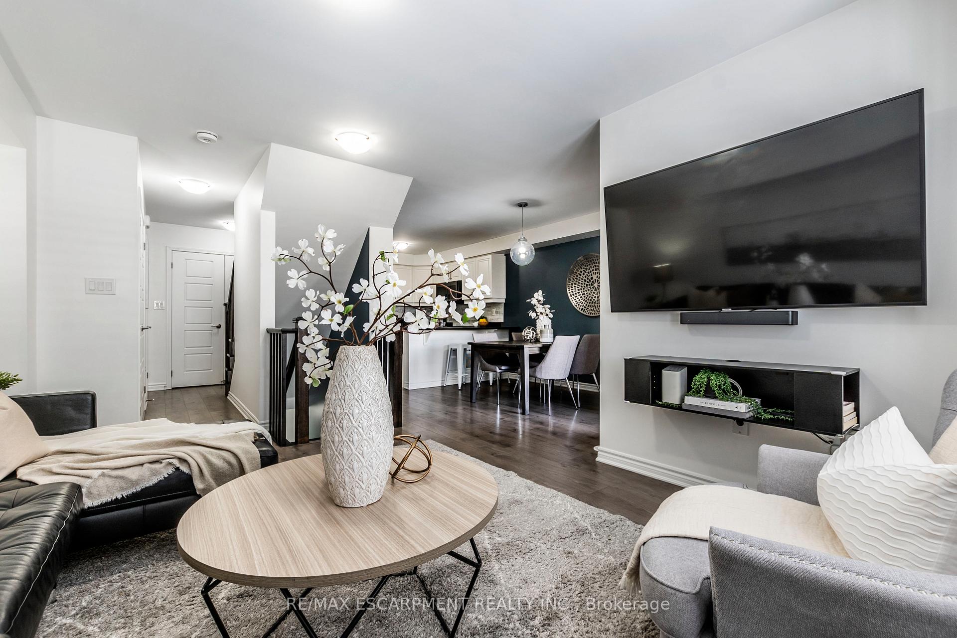 Photo 6 of 1139 Duignan Crescent, Milton, Ford — HOMEH