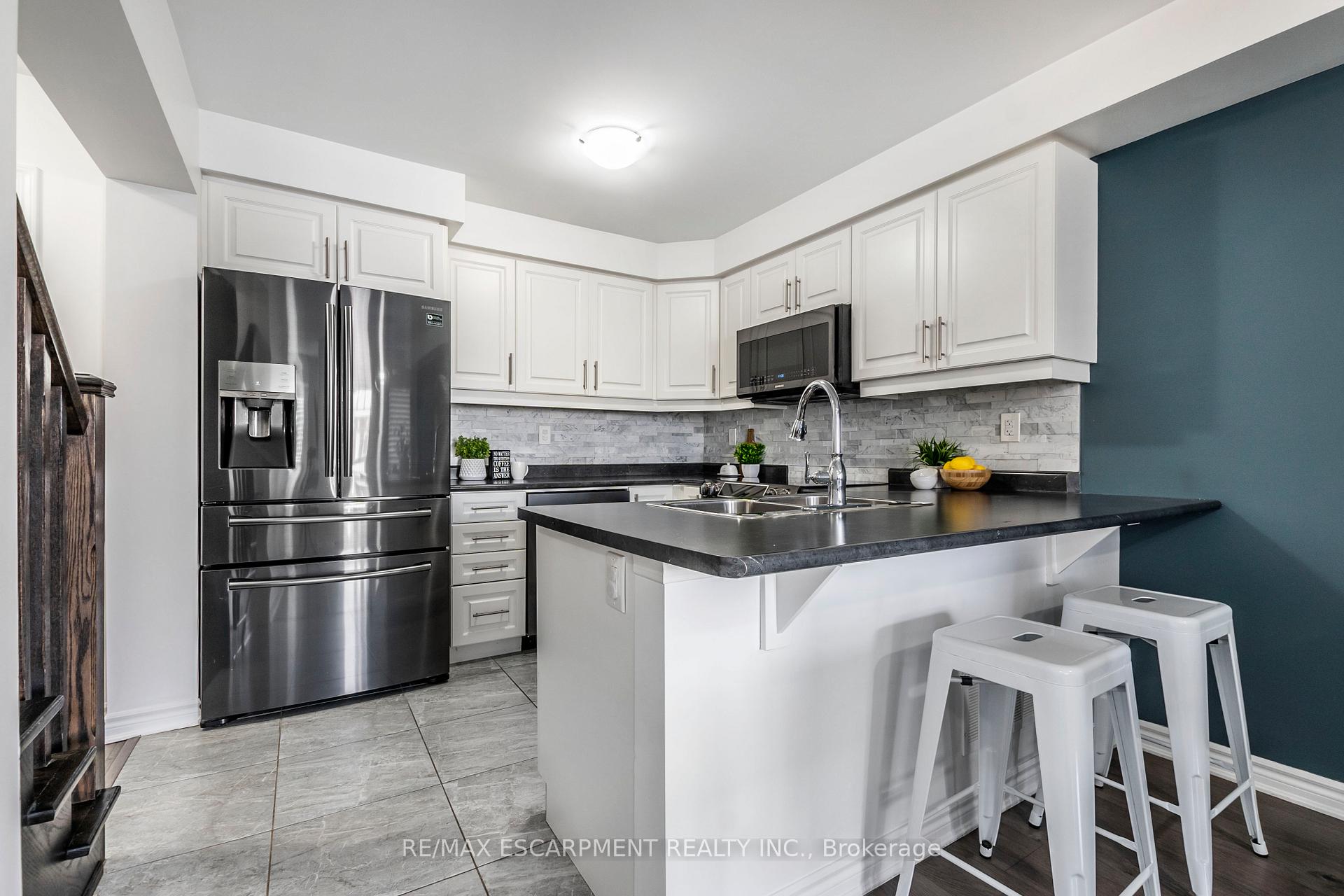 Photo 8 of 1139 Duignan Crescent, Milton, Ford — HOMEH