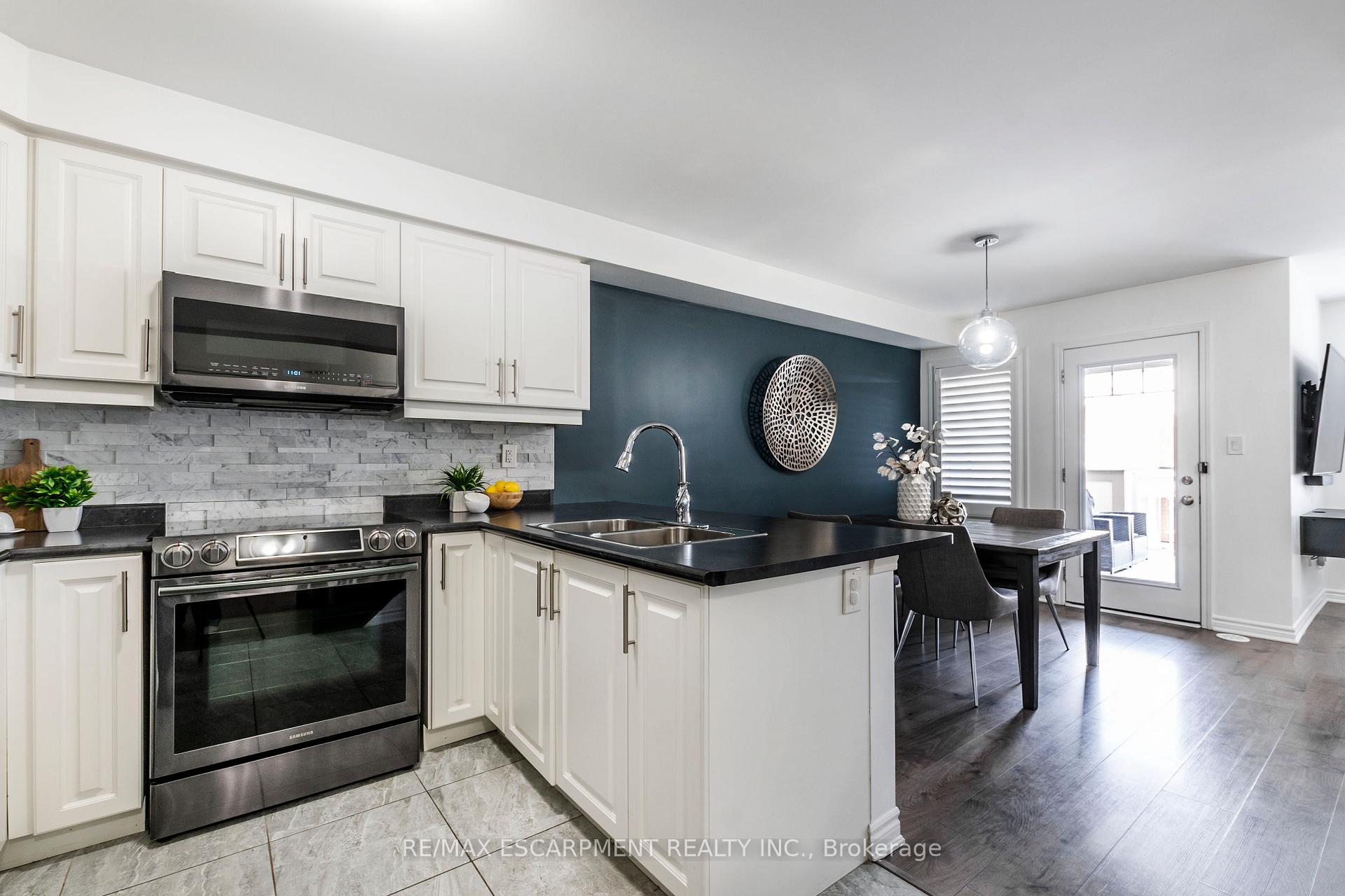 Photo 9 of 1139 Duignan Crescent, Milton, Ford — HOMEH