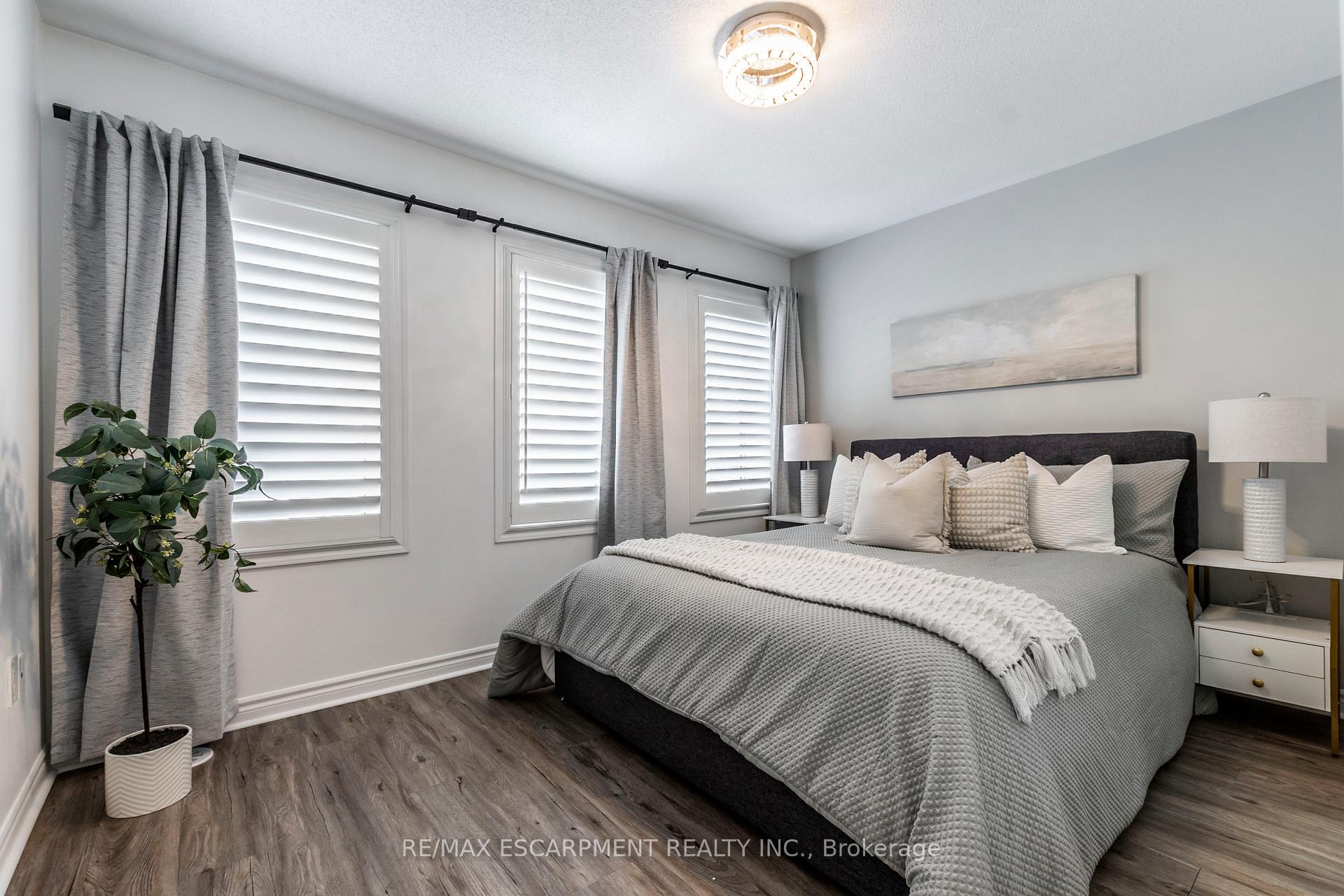 Photo 13 of 1139 Duignan Crescent, Milton, Ford — HOMEH