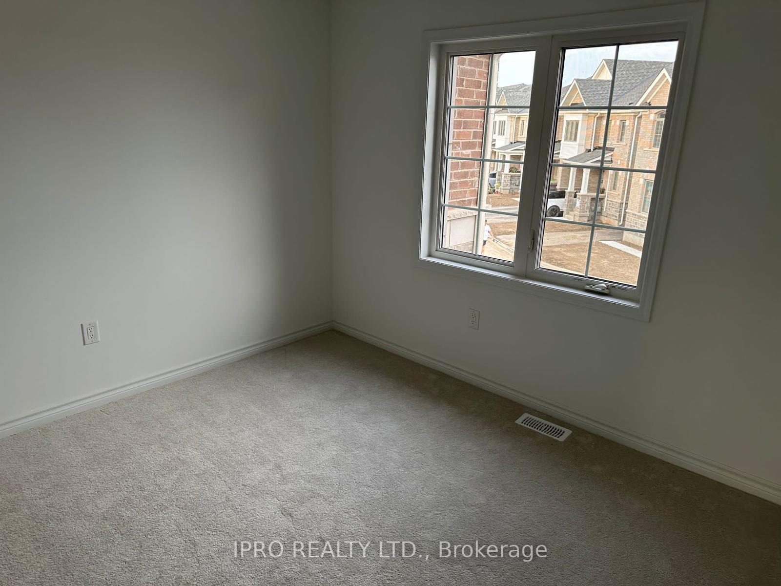 Photo 9 of 1760 Thames Circle, Milton, Bowes — HOMEH