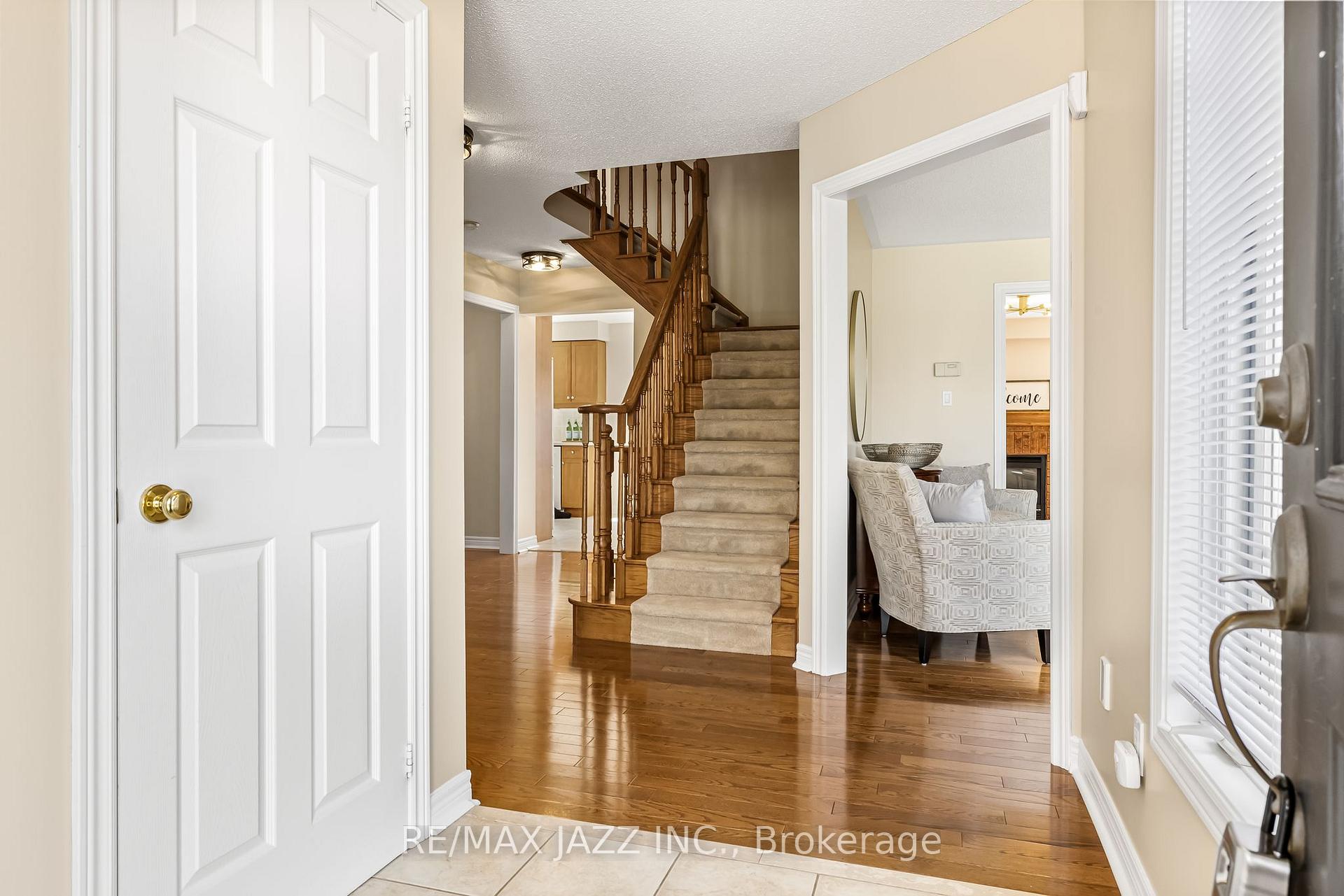 Photo 2 of 21 Mortimer Crescent, Ajax, Central West — HOMEH