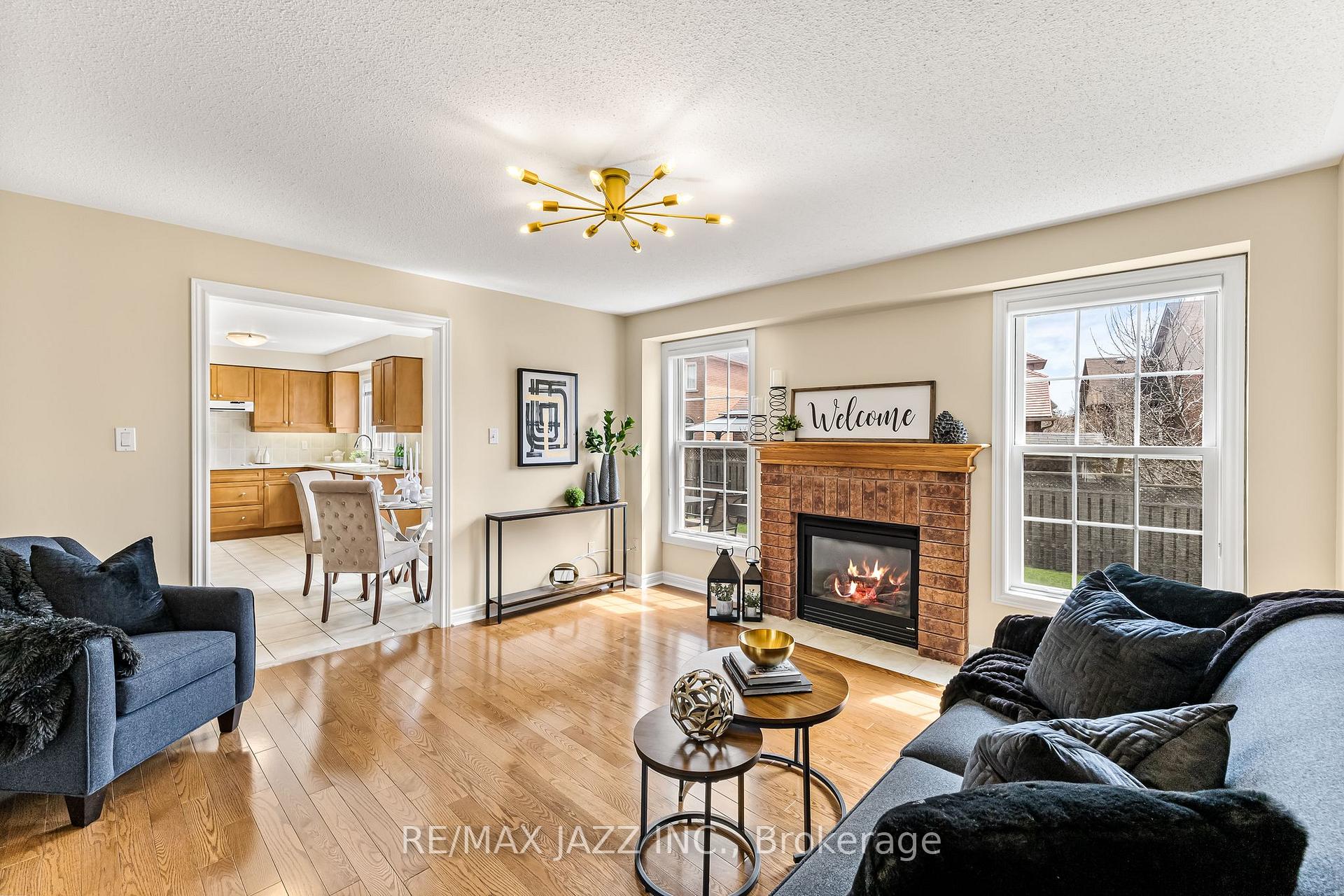 Photo 17 of 21 Mortimer Crescent, Ajax, Central West — HOMEH