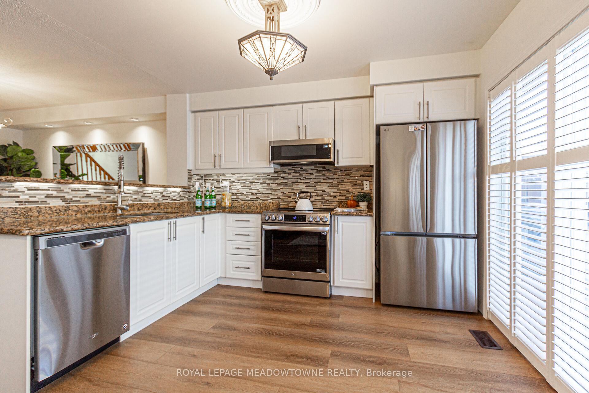 Photo 8 of 431 Baverstock Crescent, Milton, Clarke — HOMEH
