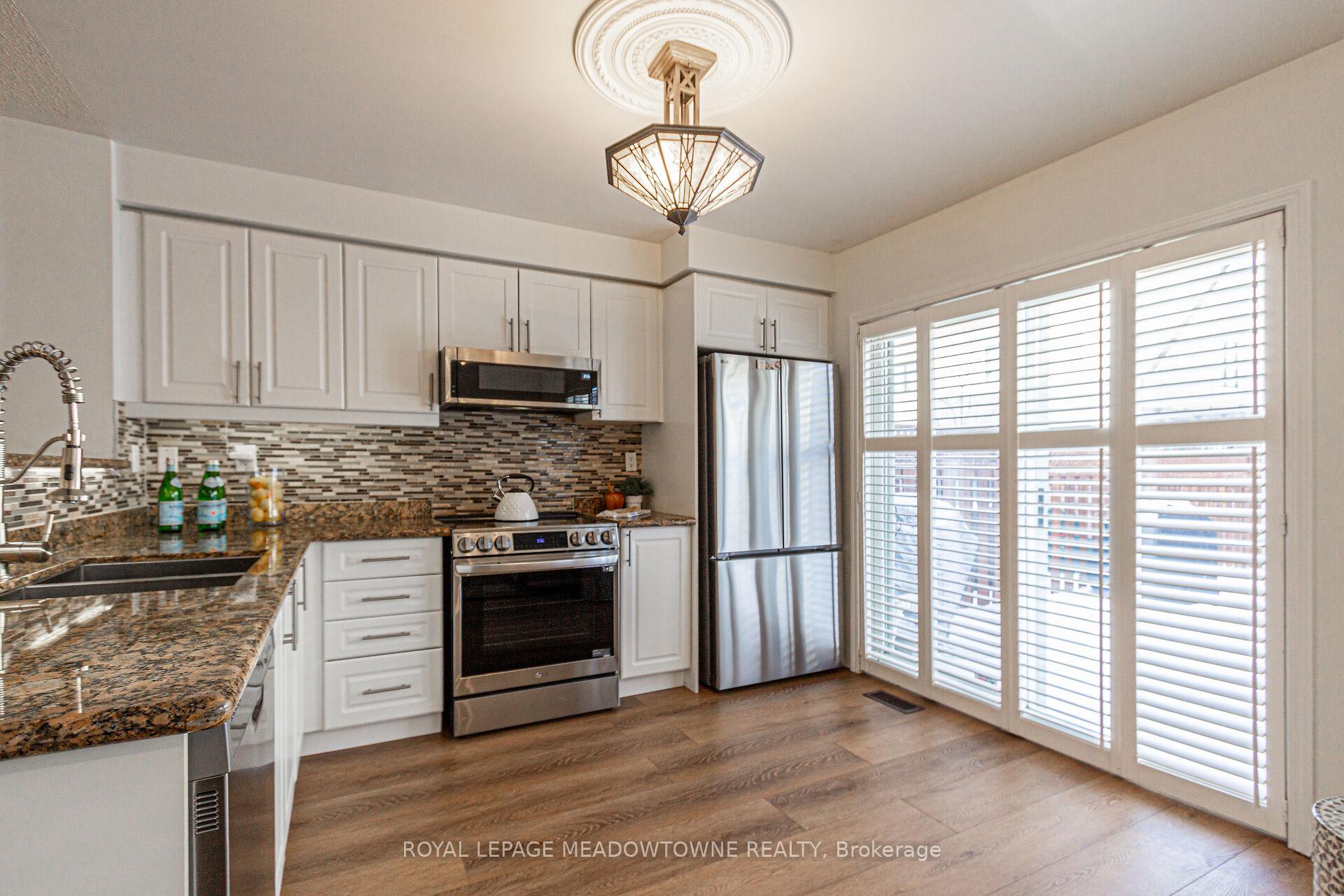 Photo 10 of 431 Baverstock Crescent, Milton, Clarke — HOMEH