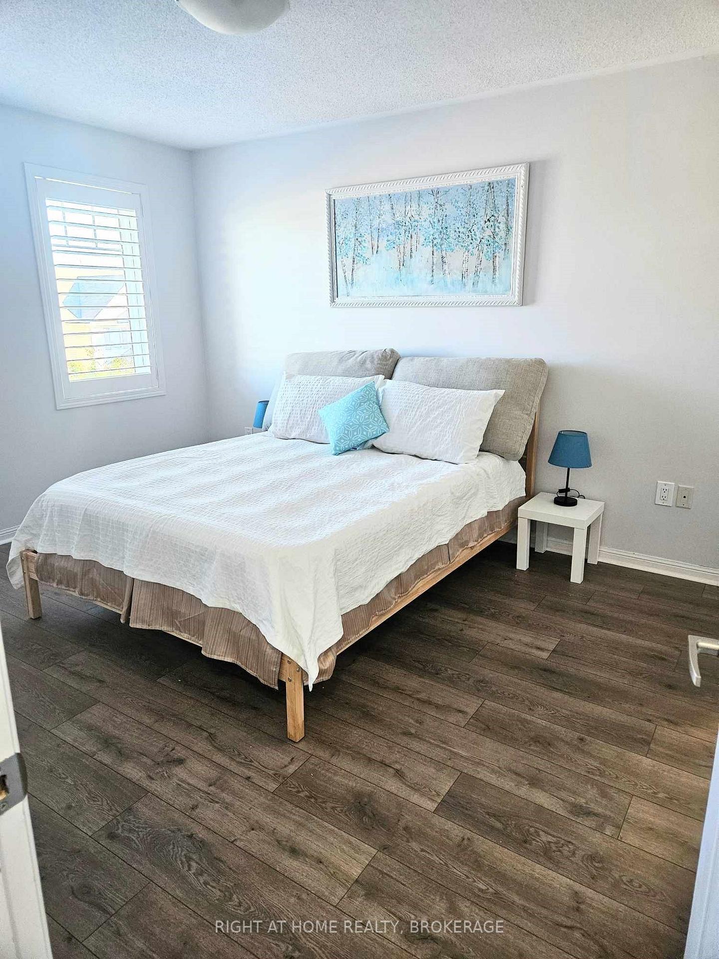 Photo 23 of 235 Schreyer Crescent, Milton, Harrison — HOMEH