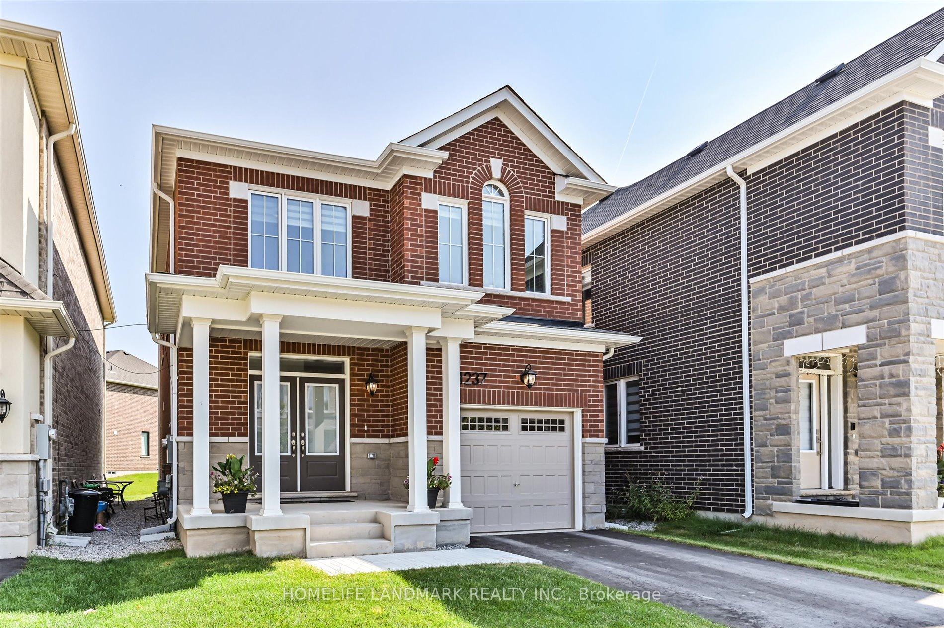 Photo 2 of 1237 Muskoka Heights, Milton, Bowes — HOMEH