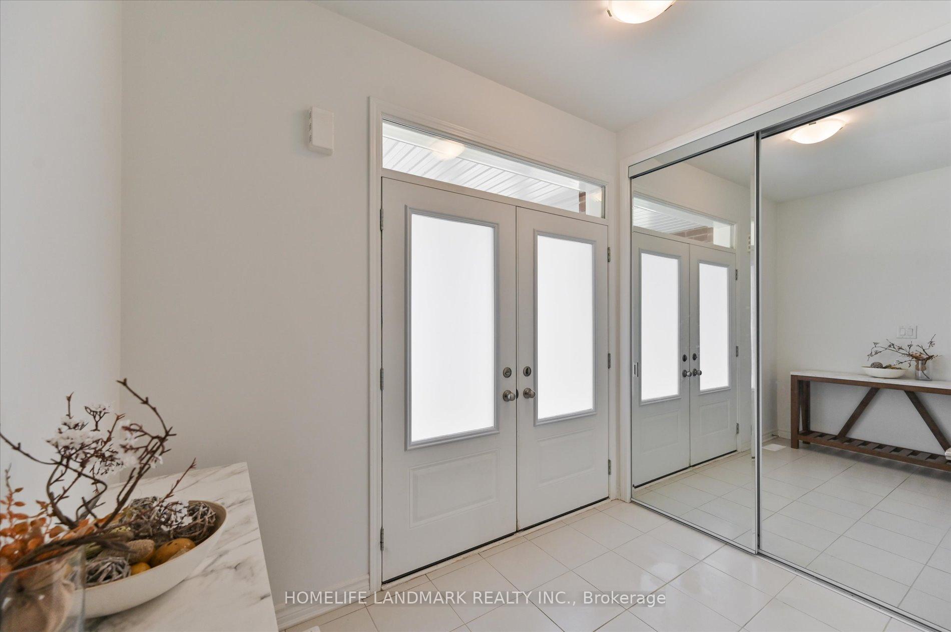 Photo 3 of 1237 Muskoka Heights, Milton, Bowes — HOMEH