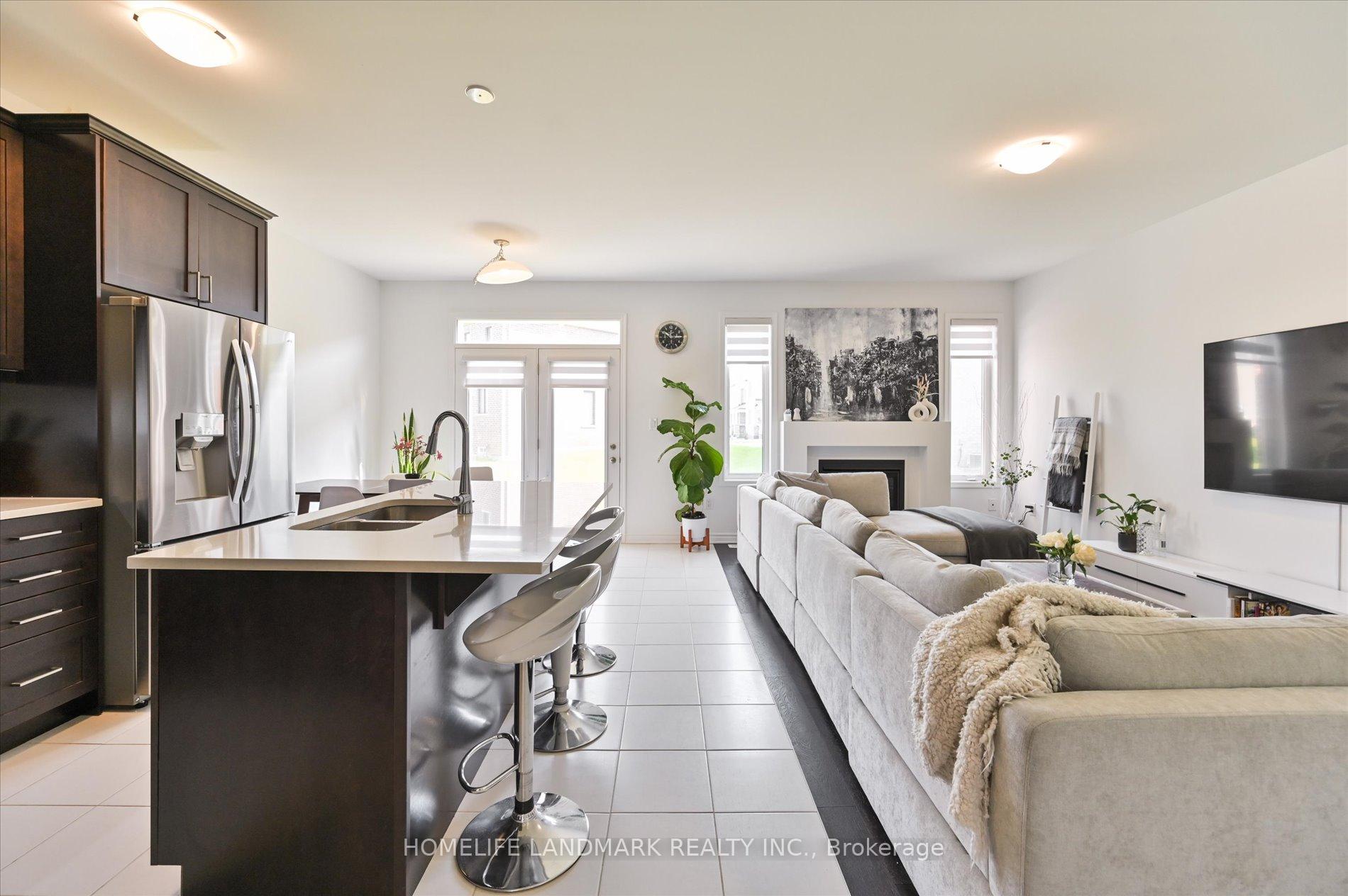 Photo 7 of 1237 Muskoka Heights, Milton, Bowes — HOMEH