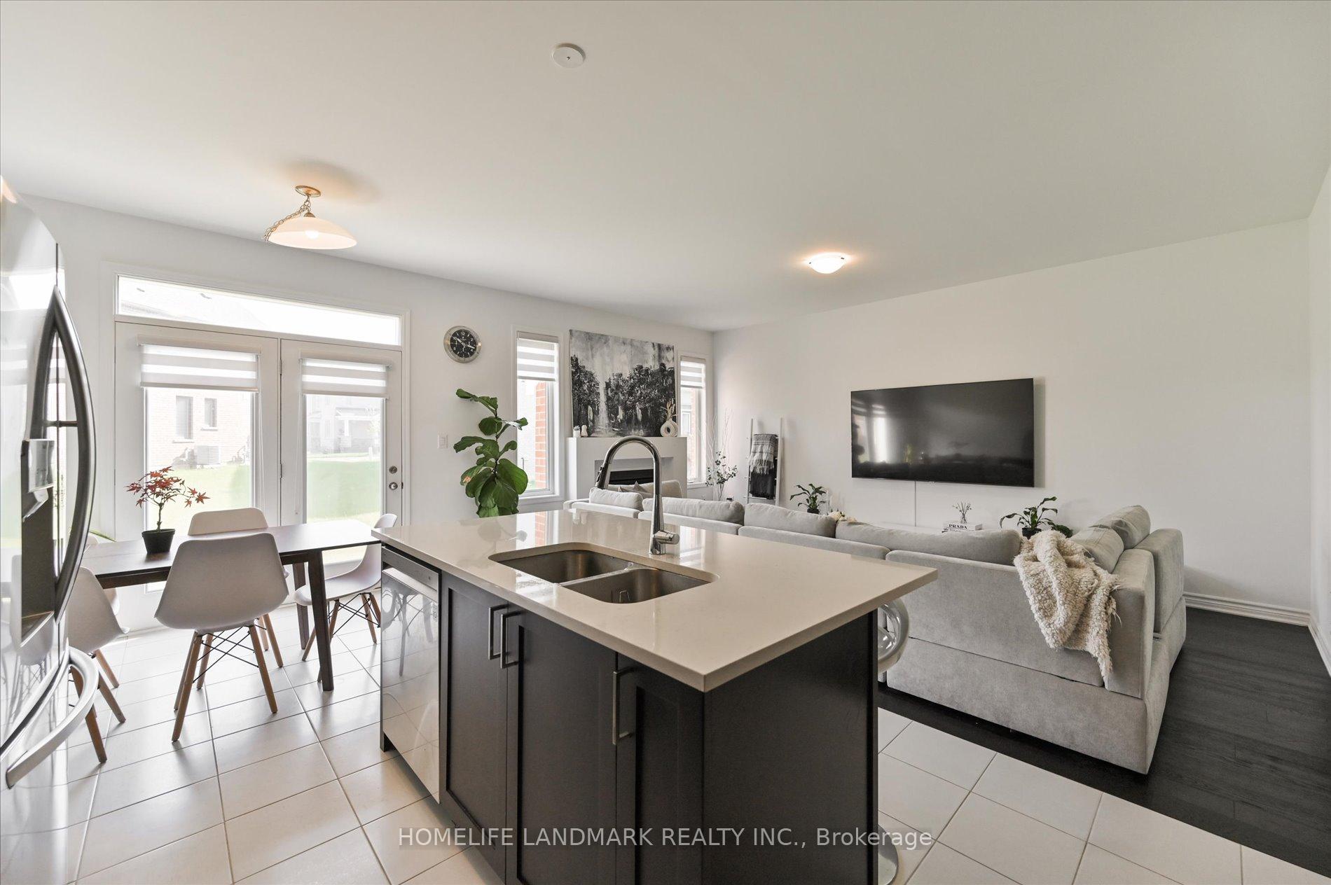 Photo 9 of 1237 Muskoka Heights, Milton, Bowes — HOMEH