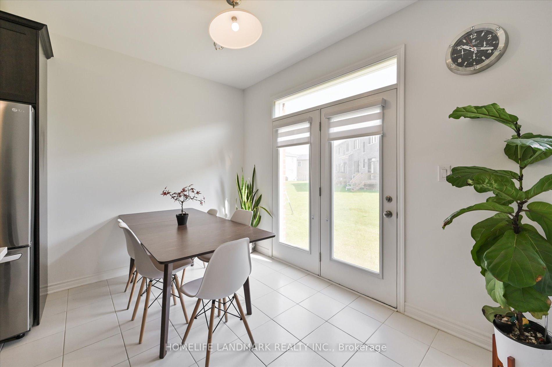 Photo 10 of 1237 Muskoka Heights, Milton, Bowes — HOMEH