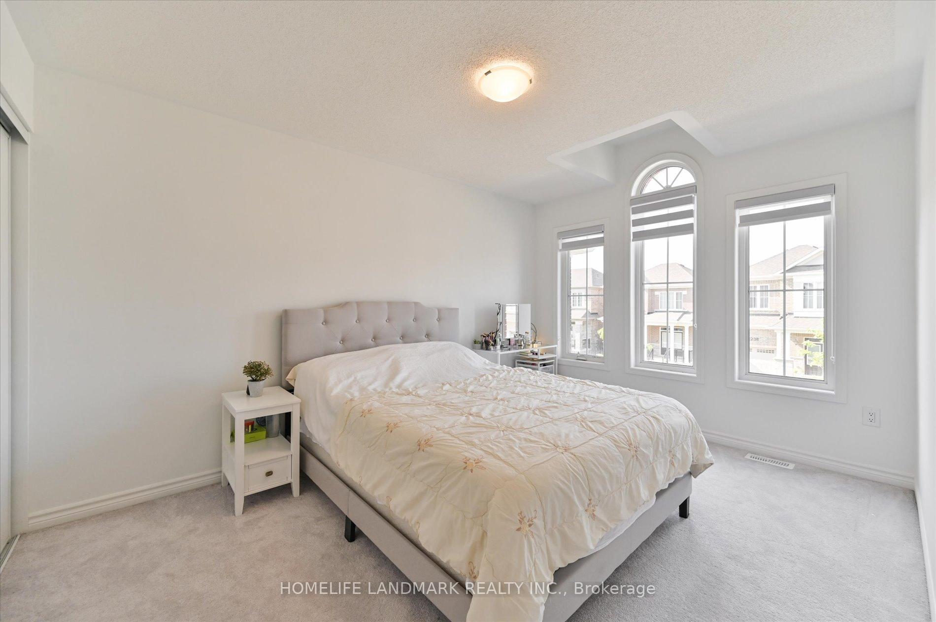 Photo 21 of 1237 Muskoka Heights, Milton, Bowes — HOMEH