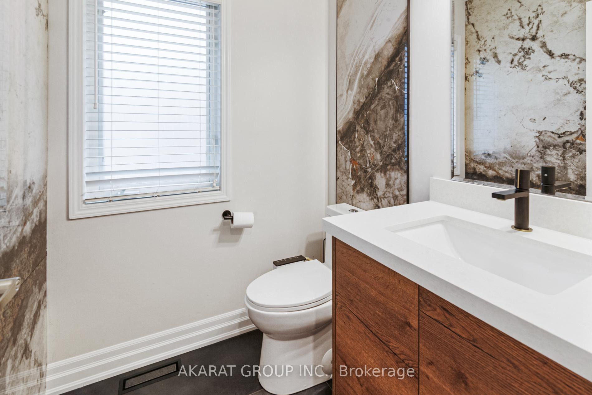 Photo 10 of 608 Brothers Crescent, Milton, Coates — HOMEH