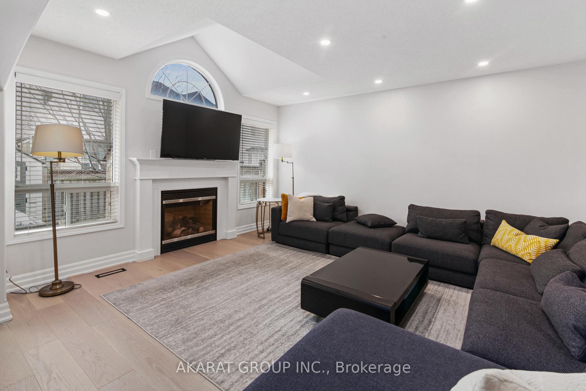 Photo 13 of 608 Brothers Crescent, Milton, Coates — HOMEH
