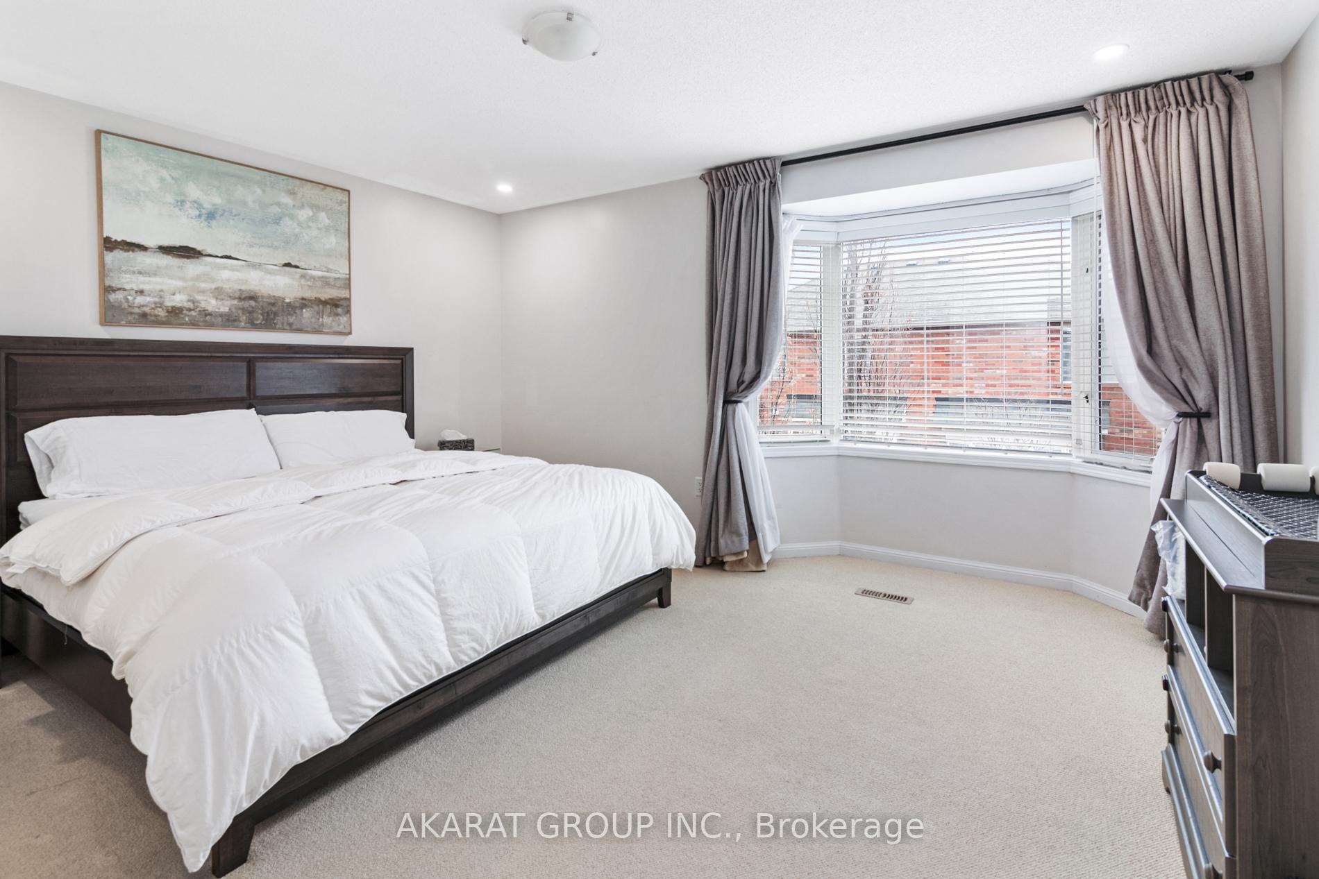 Photo 20 of 608 Brothers Crescent, Milton, Coates — HOMEH