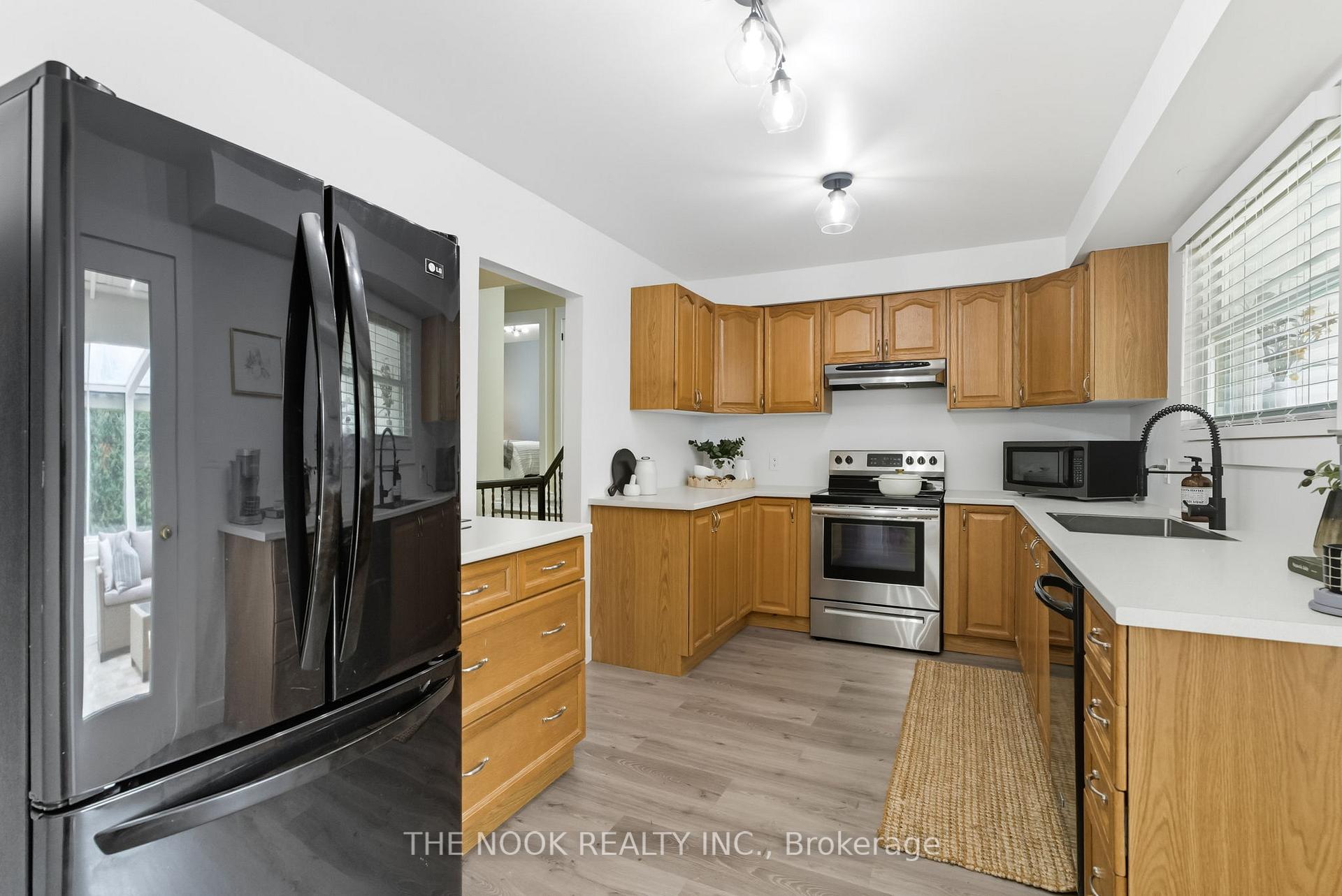 Photo 12 of 99 Eighth Street, Brock, Beaverton — HOMEH