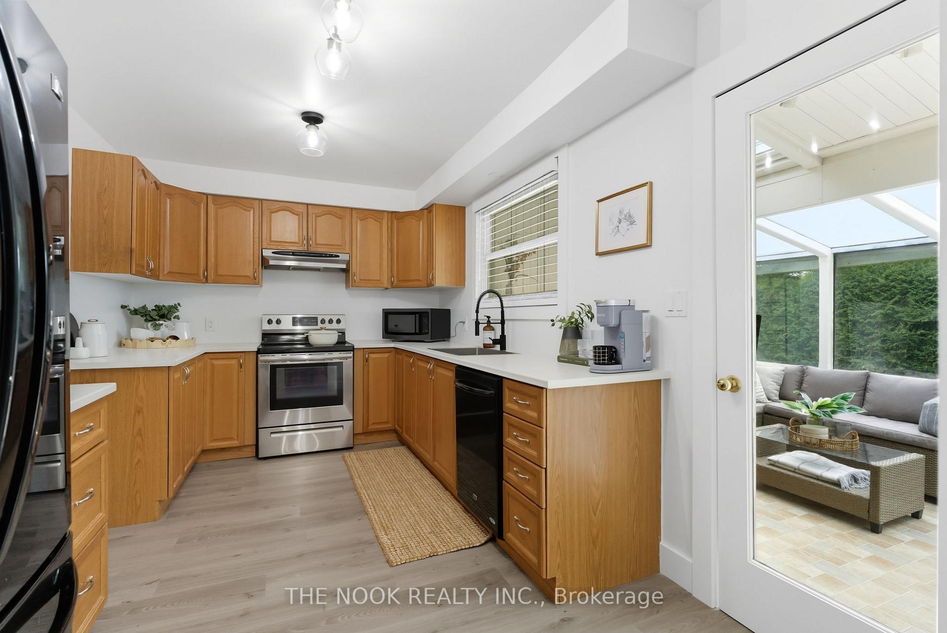 Photo 14 of 99 Eighth Street, Brock, Beaverton — HOMEH
