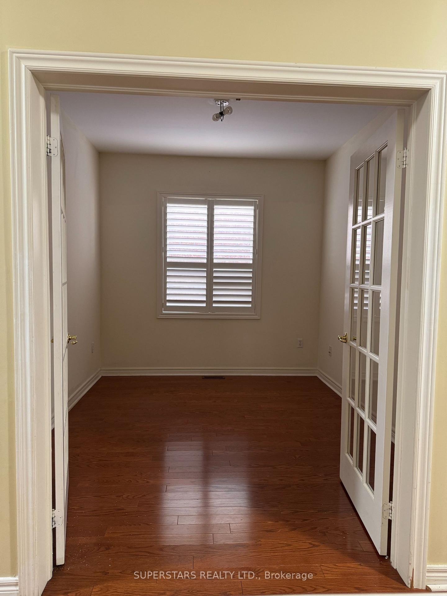 Photo 5 of 172 Borealis Avenue, Aurora, Bayview Northeast — HOMEH