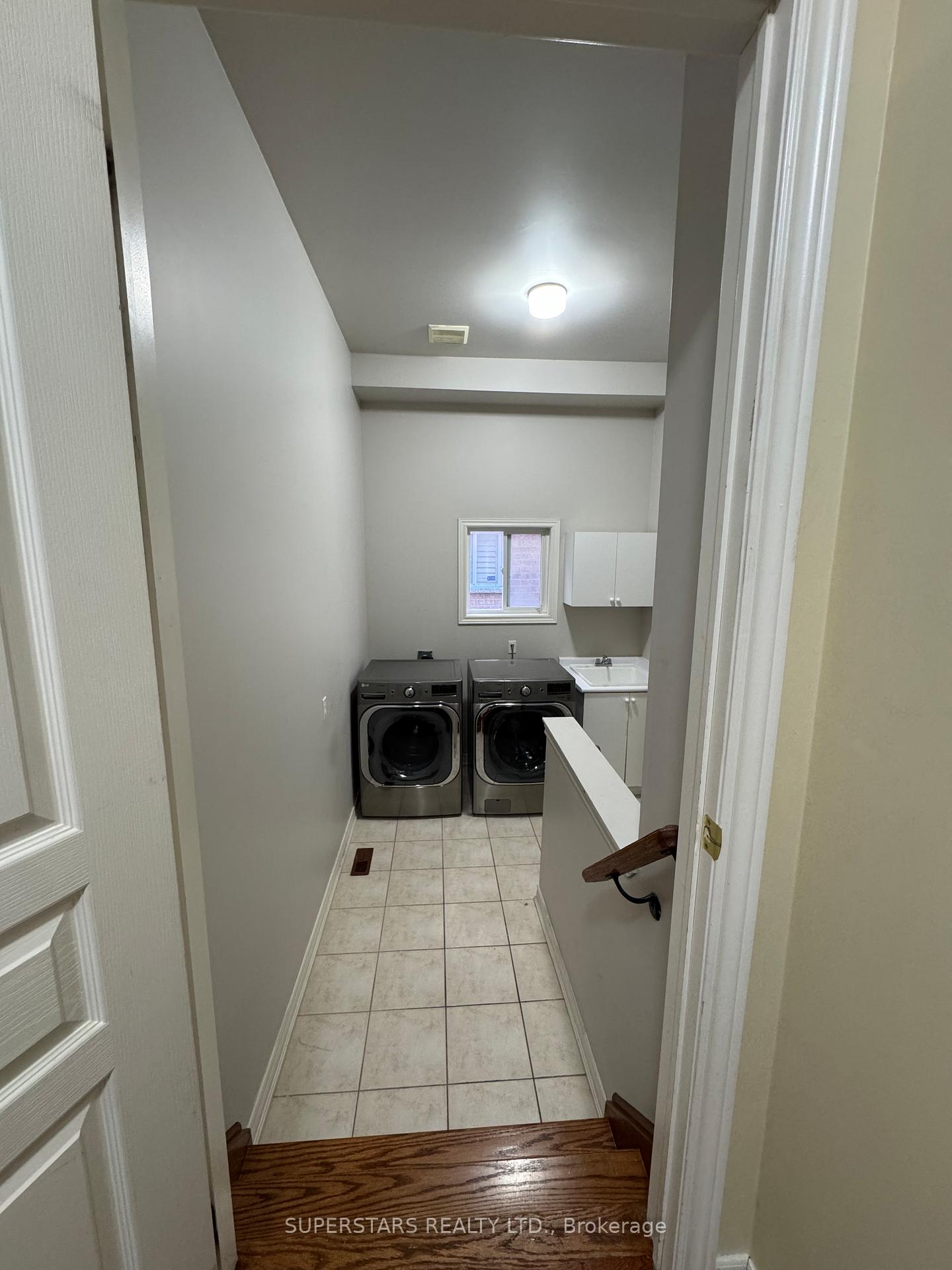 Photo 11 of 172 Borealis Avenue, Aurora, Bayview Northeast — HOMEH