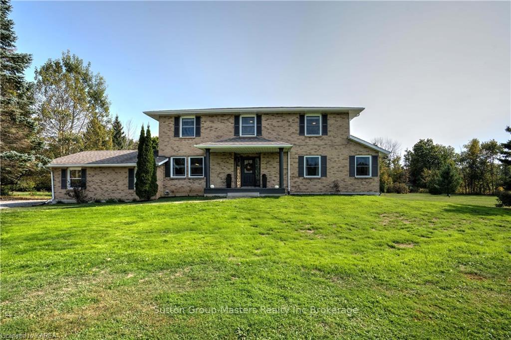 Photo 3 of 2130 Arne Crescent, Kingston, City North of 401 — HOMEH