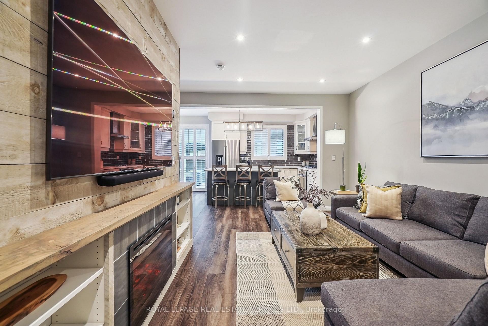 Photo 6 of 1300 Sycamore Gardens, Milton, Cobban — HOMEH