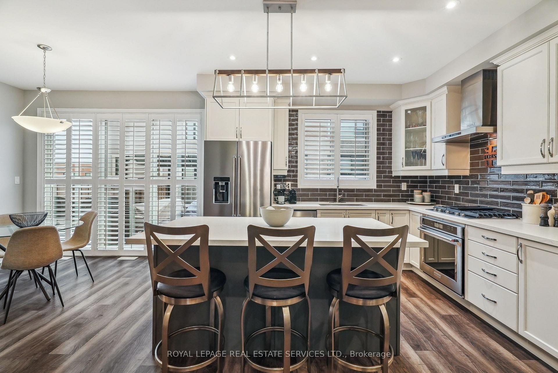Photo 9 of 1300 Sycamore Gardens, Milton, Cobban — HOMEH