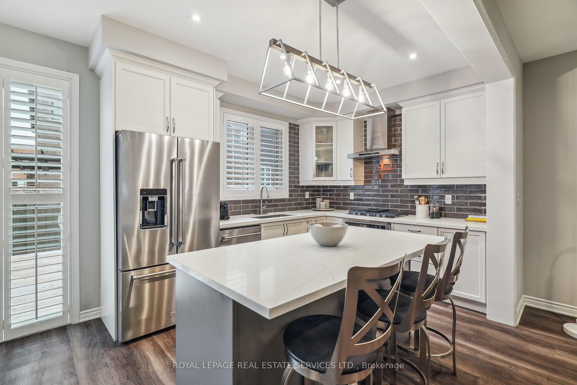 Photo 10 of 1300 Sycamore Gardens, Milton, Cobban — HOMEH