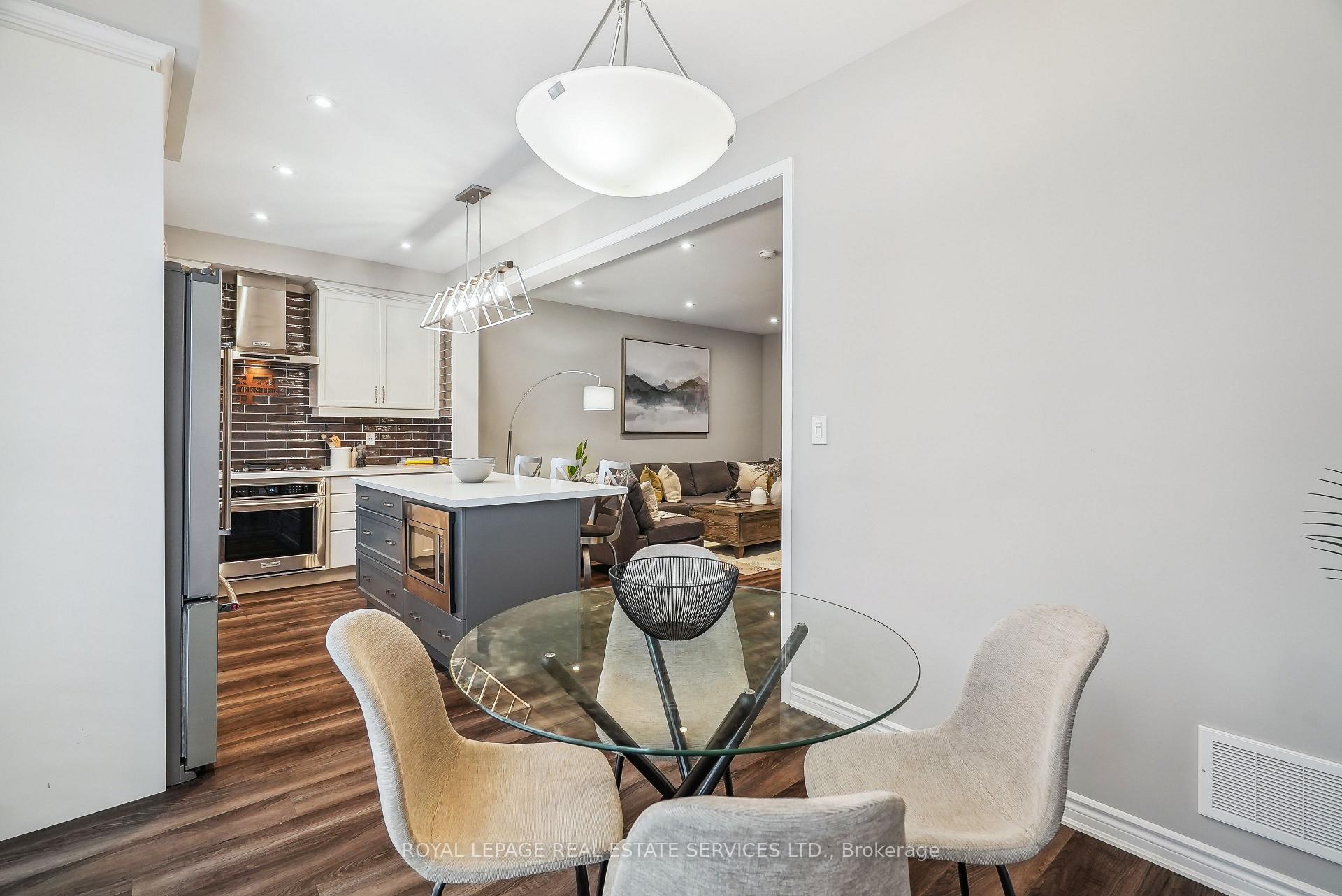 Photo 15 of 1300 Sycamore Gardens, Milton, Cobban — HOMEH