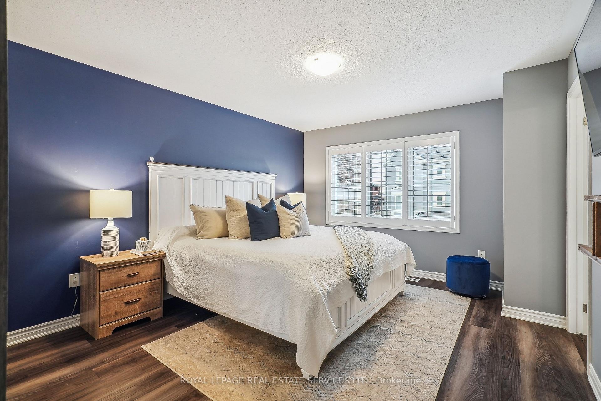 Photo 18 of 1300 Sycamore Gardens, Milton, Cobban — HOMEH