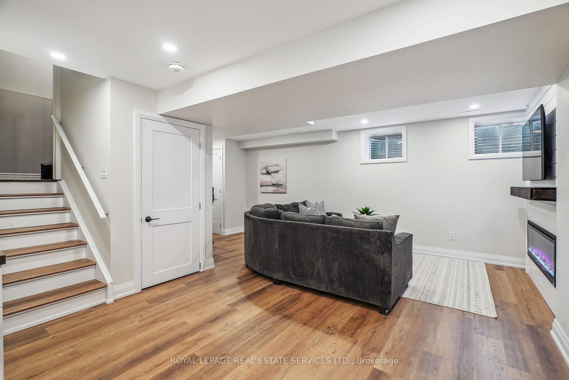 Photo 31 of 1300 Sycamore Gardens, Milton, Cobban — HOMEH