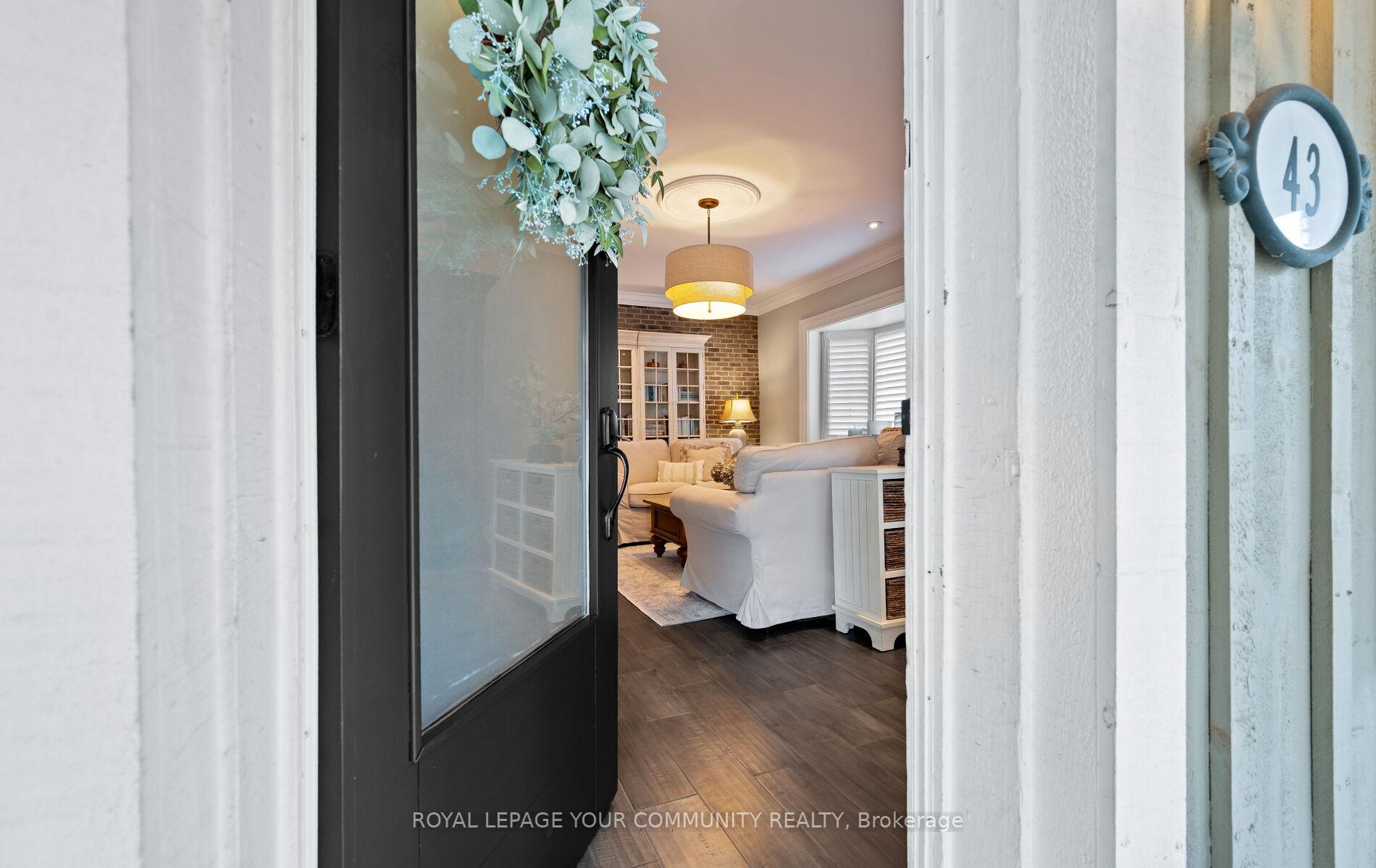 Photo 5 of 43 Wells Street, Aurora, Aurora Village — HOMEH