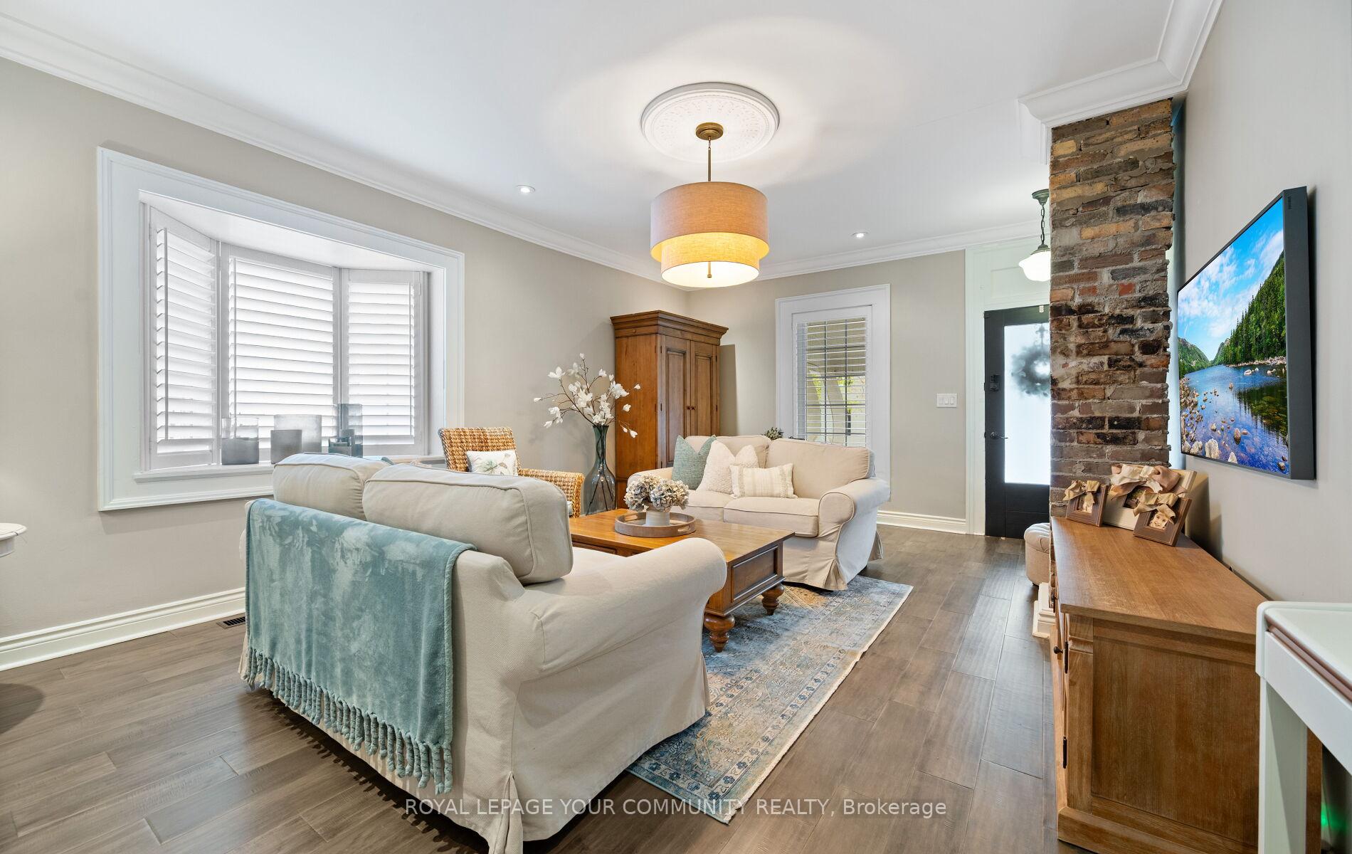Photo 8 of 43 Wells Street, Aurora, Aurora Village — HOMEH