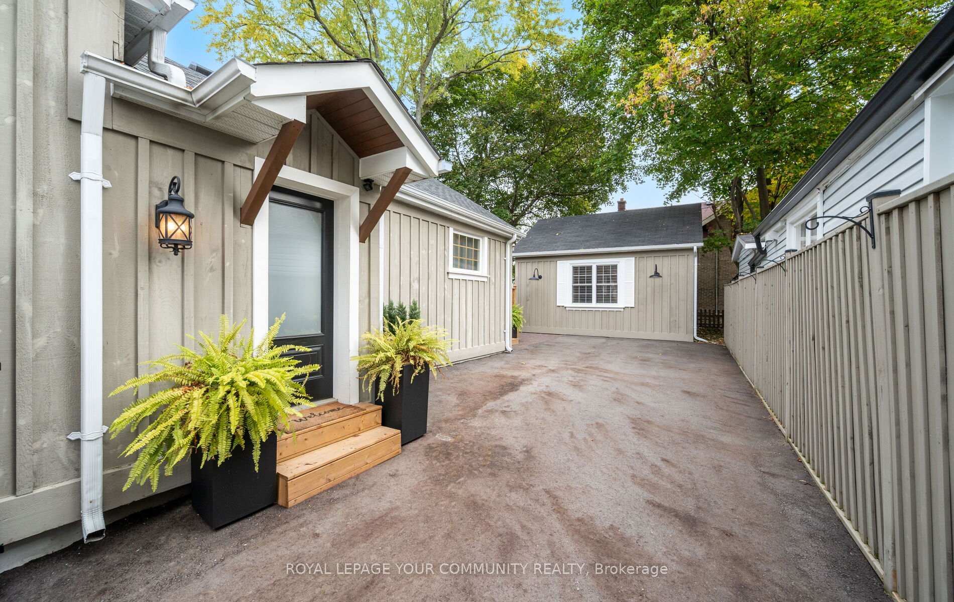 Photo 25 of 43 Wells Street, Aurora, Aurora Village — HOMEH