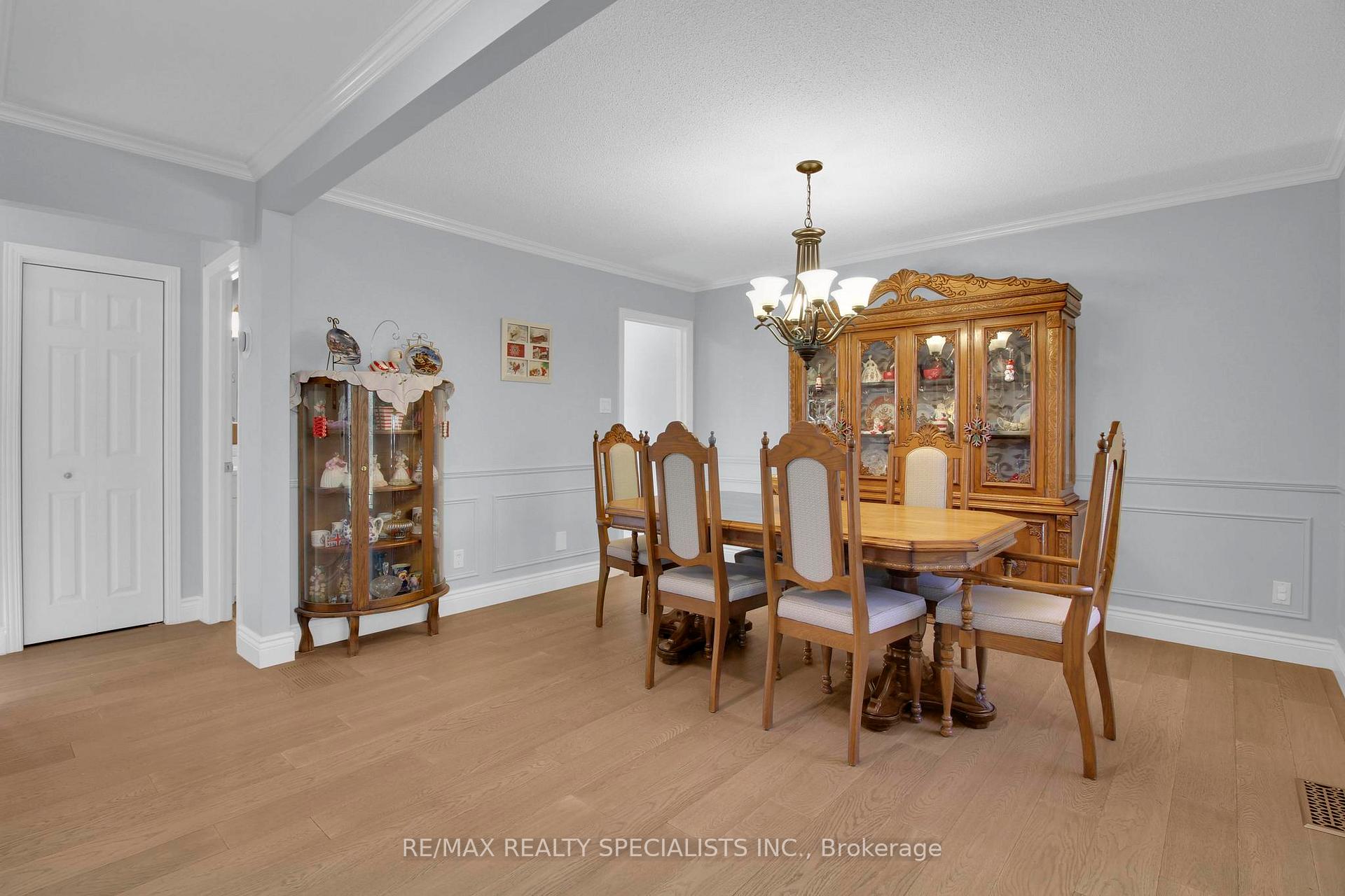 Photo 9 of 11044 1st Line, Milton, Moffat — HOMEH