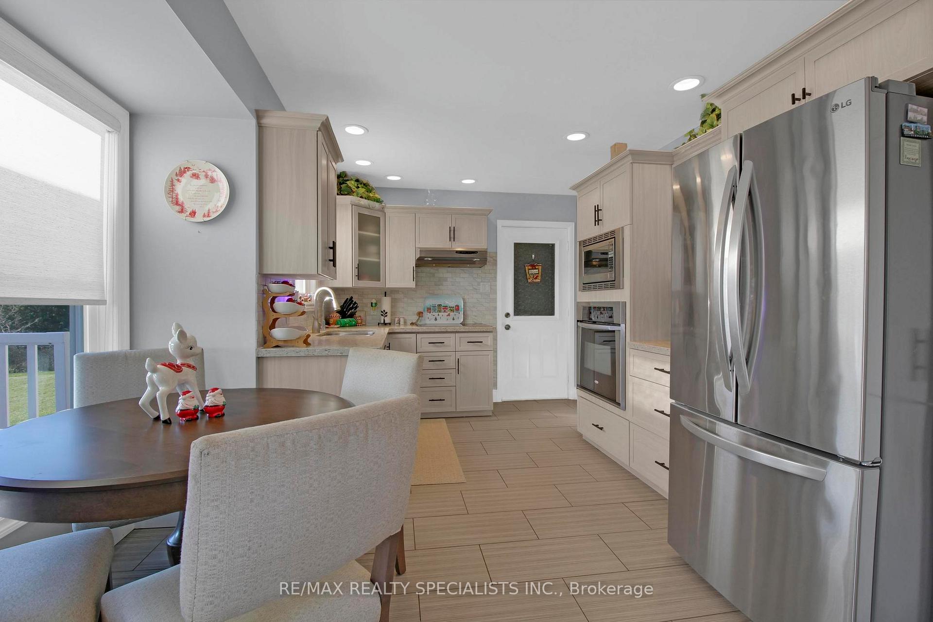 Photo 13 of 11044 1st Line, Milton, Moffat — HOMEH
