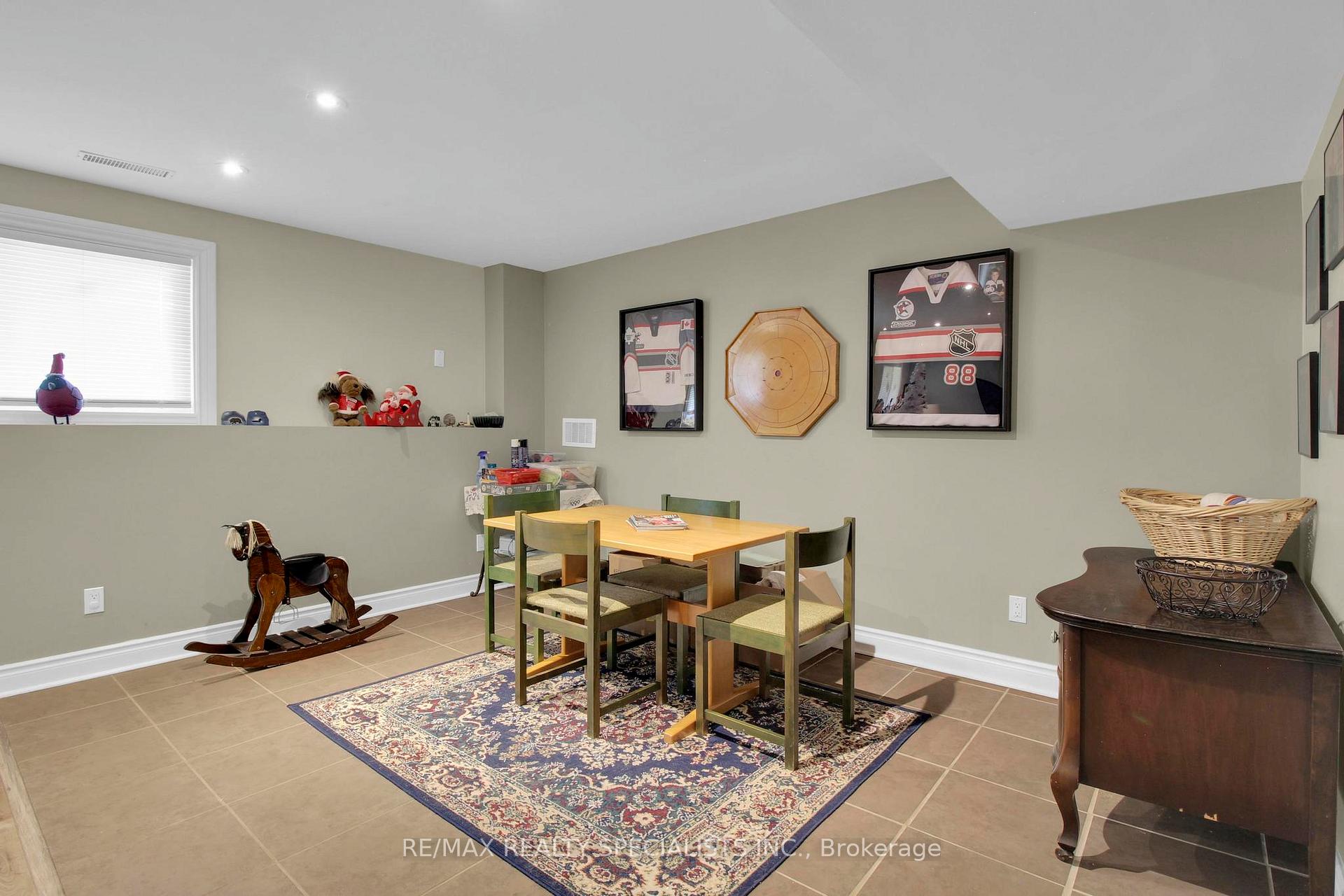 Photo 29 of 11044 1st Line, Milton, Moffat — HOMEH