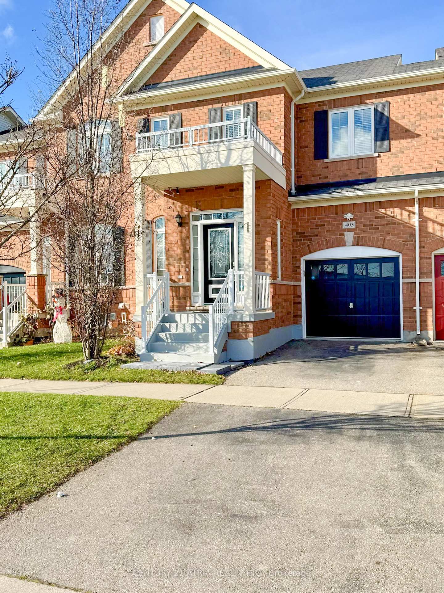 Front of 403 Landsborough Avenue