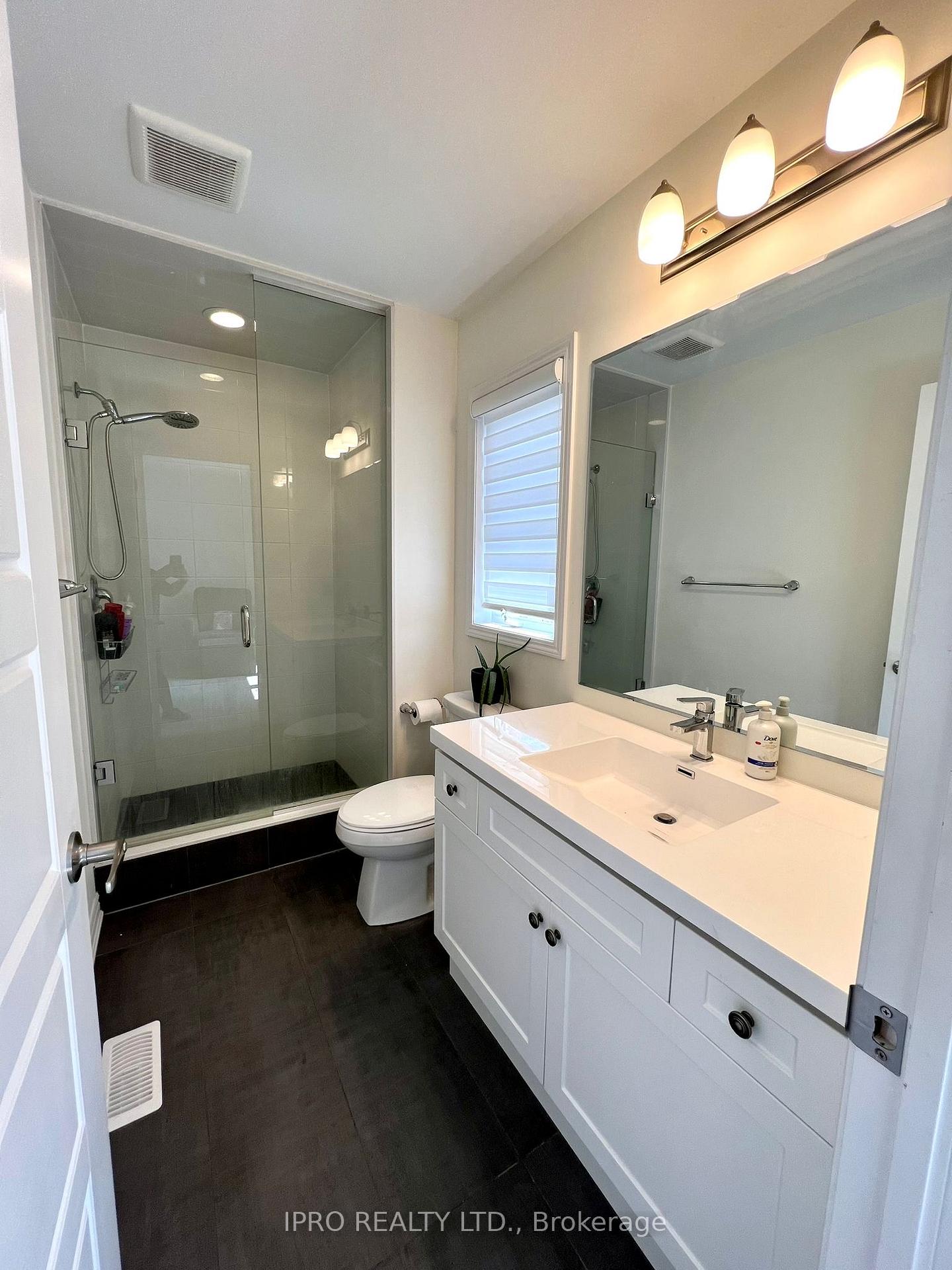 Photo 9 of 737 Kennedy Circle W, Milton, Cobban — HOMEH