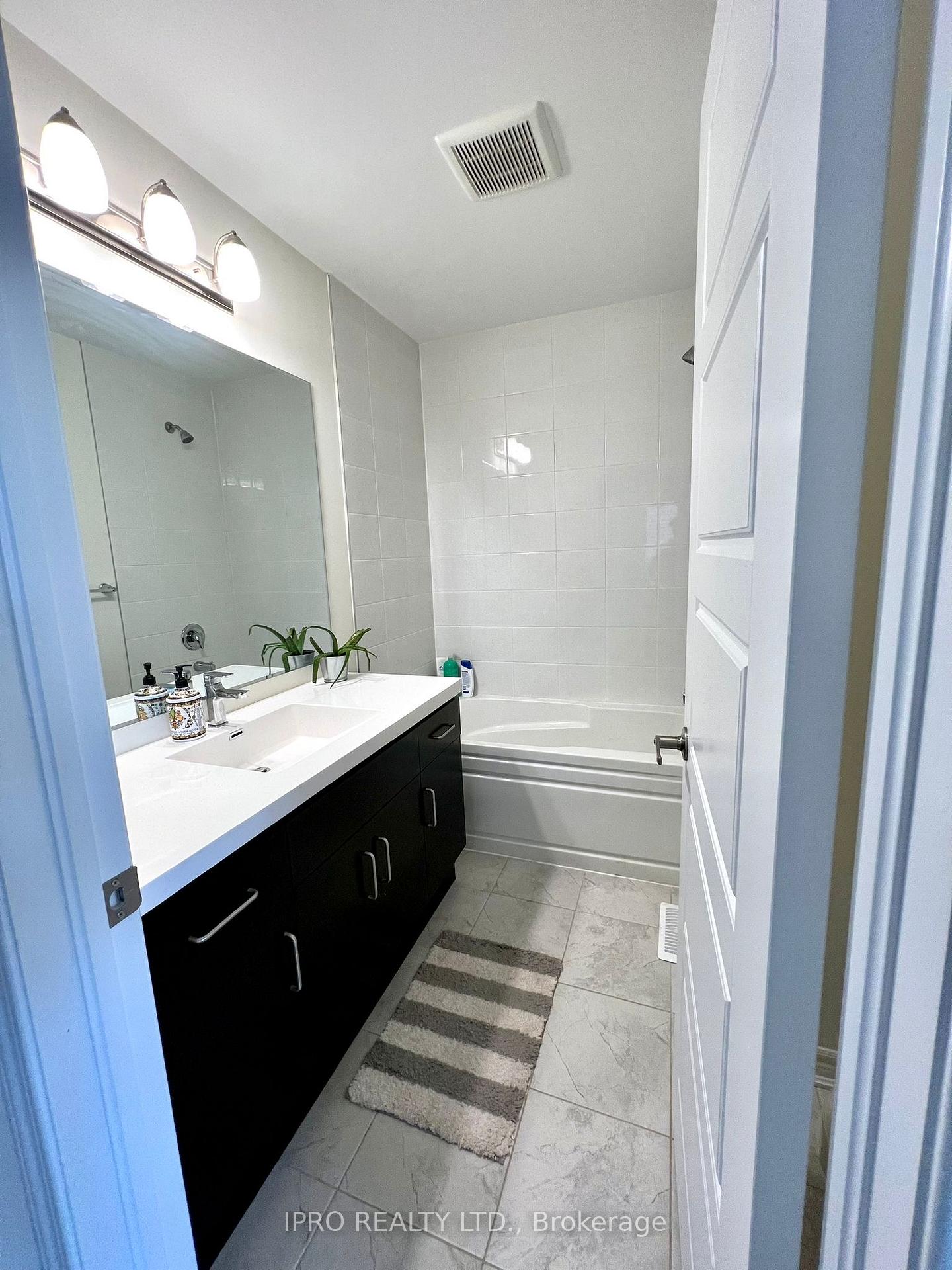 Photo 11 of 737 Kennedy Circle W, Milton, Cobban — HOMEH