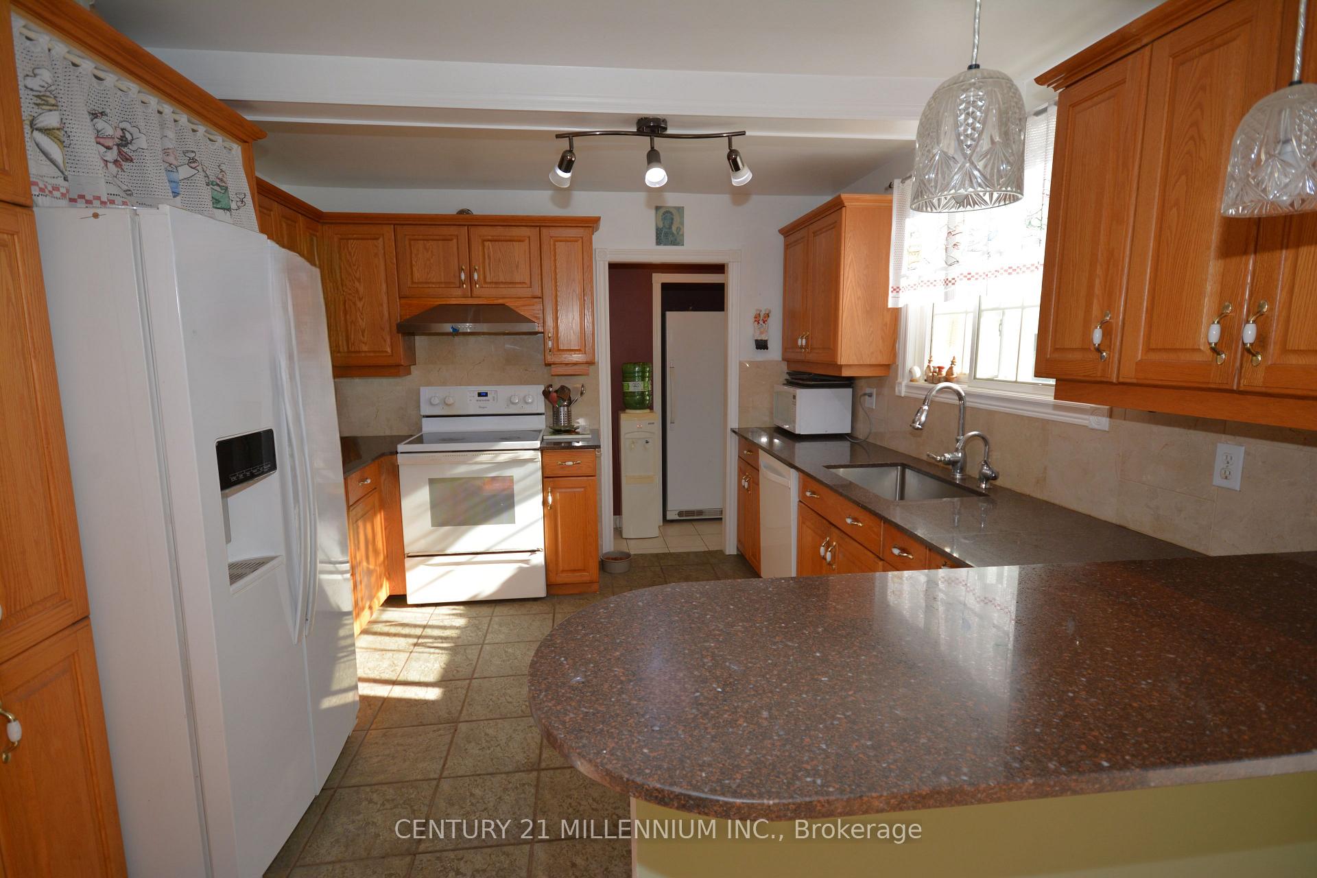 Photo 11 of 12536 Fifth Line, Milton, Rural Nassagaweya — HOMEH