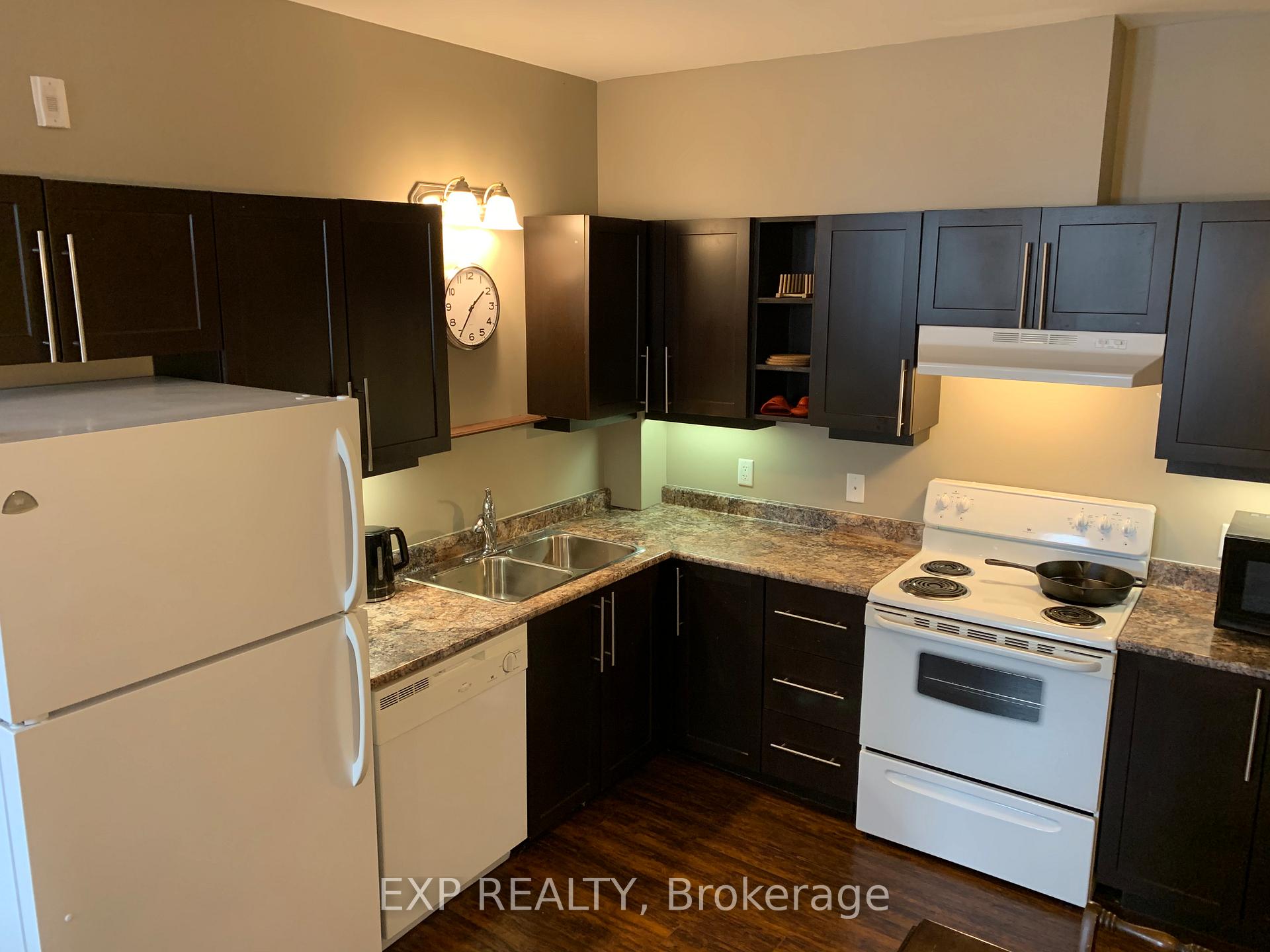 Photo 8 of Unit 3C, 43 Bridge Street, Carleton Place — HOMEH