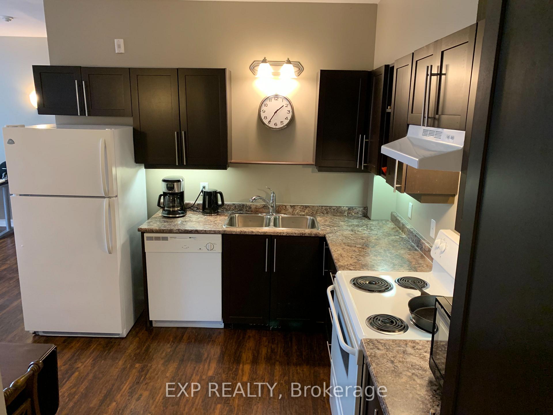 Photo 10 of Unit 3C, 43 Bridge Street, Carleton Place — HOMEH