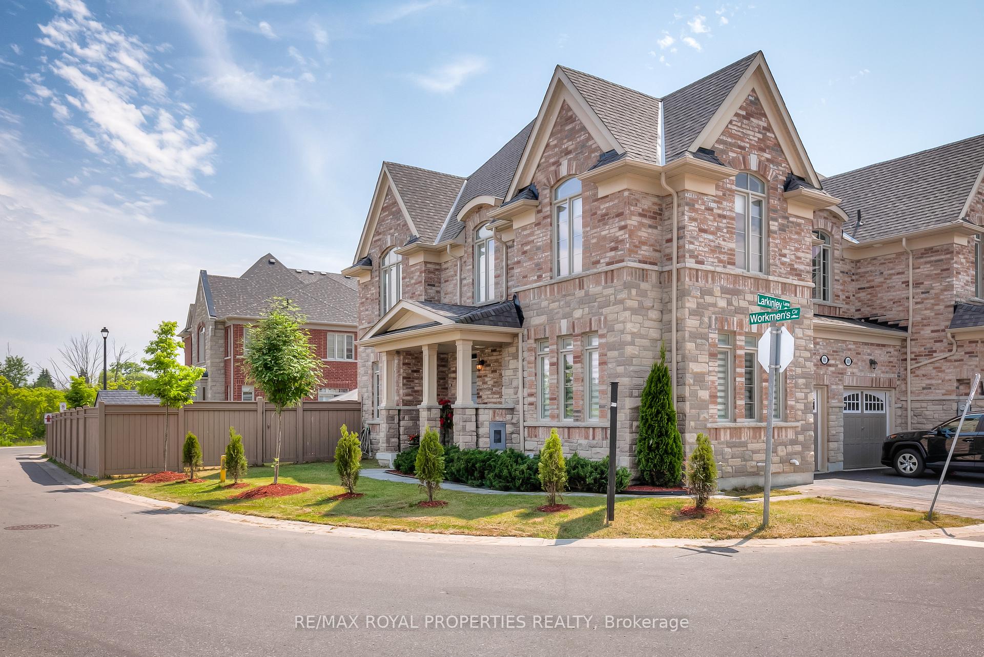 Photo 4 of 101 Larkinley Lane, Ajax, Northwest Ajax — HOMEH